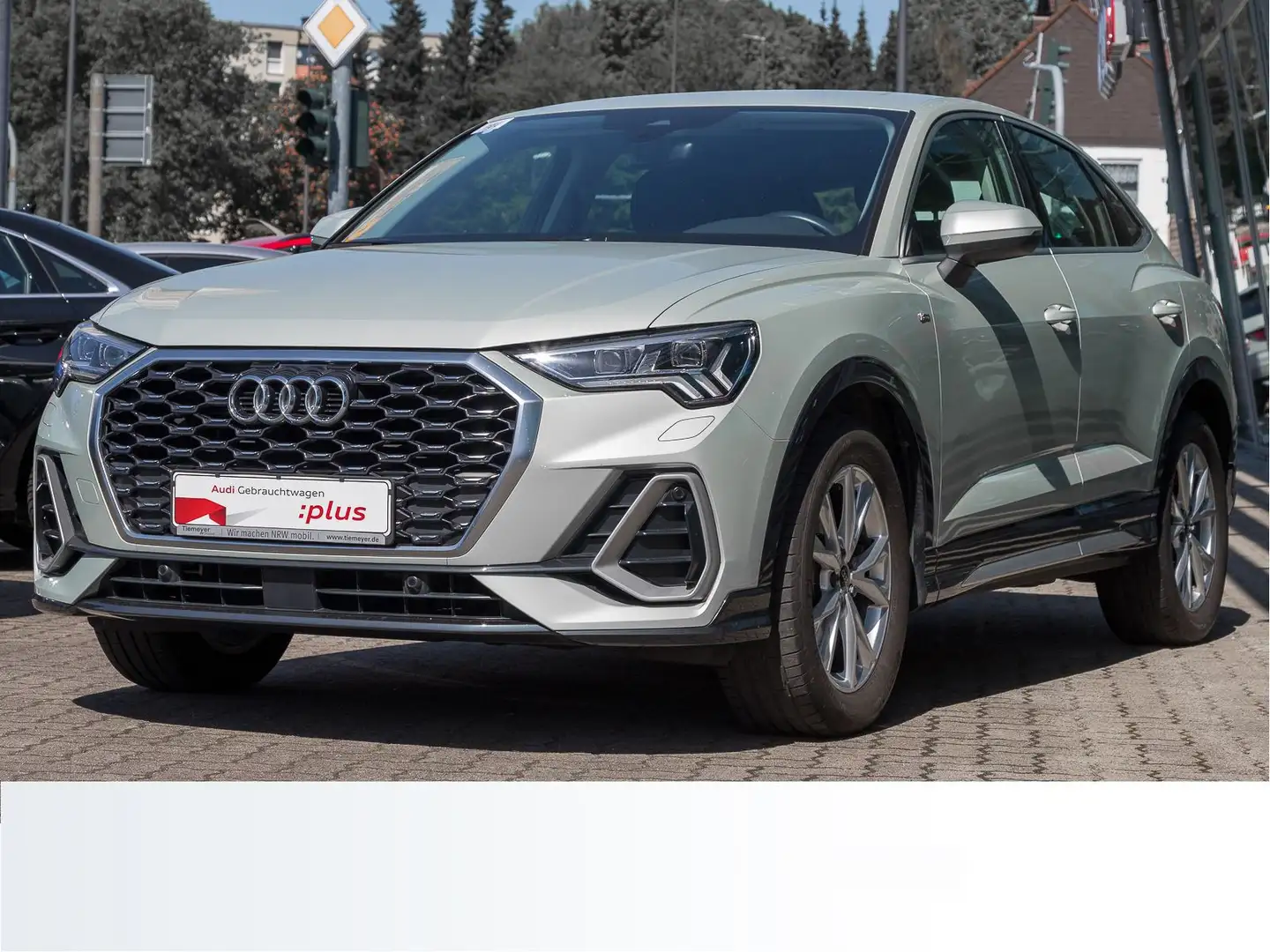 Audi Q3 35 TFSI S LINE LM18 KAMERA NAVI+ GR Silber - 2