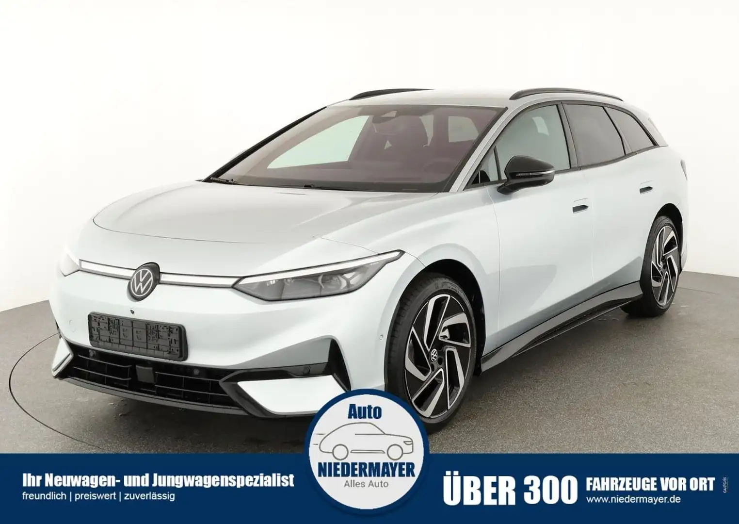 Volkswagen ID.7 Tourer Pro, 20-Zoll, Wärmepumpe, HuD, IQ.Light, Ar Stříbrná - 1