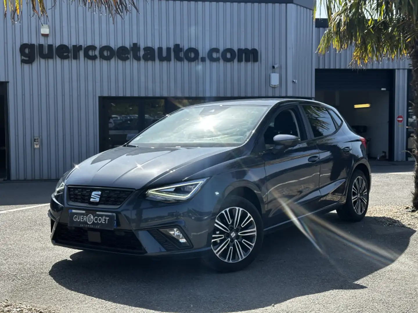 SEAT Ibiza 1.0 ECOTSI 95CH URBAN Gris - 2