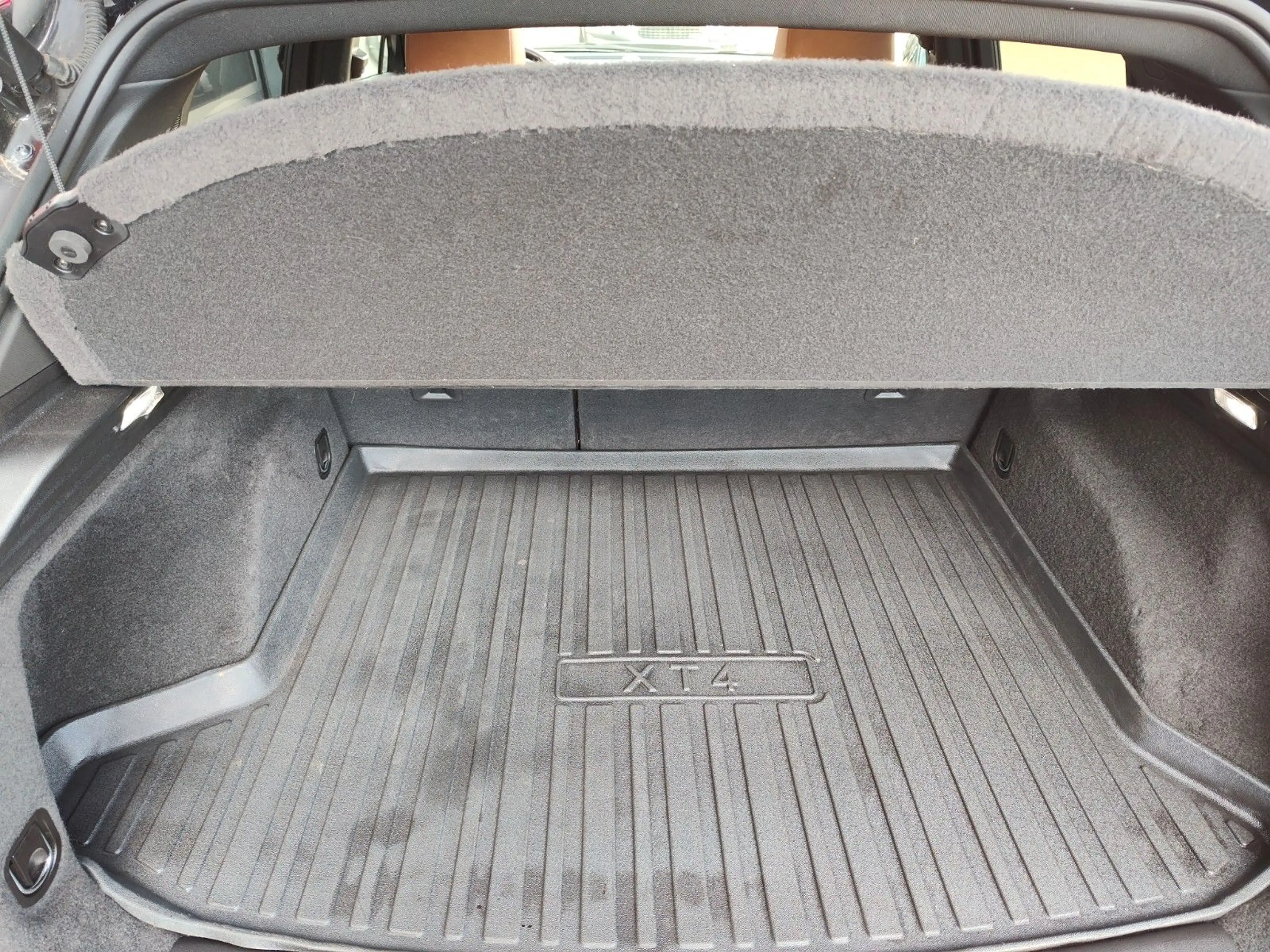 Cadillac XT4 Luxury AWD Leder LED Kamera — photo 14