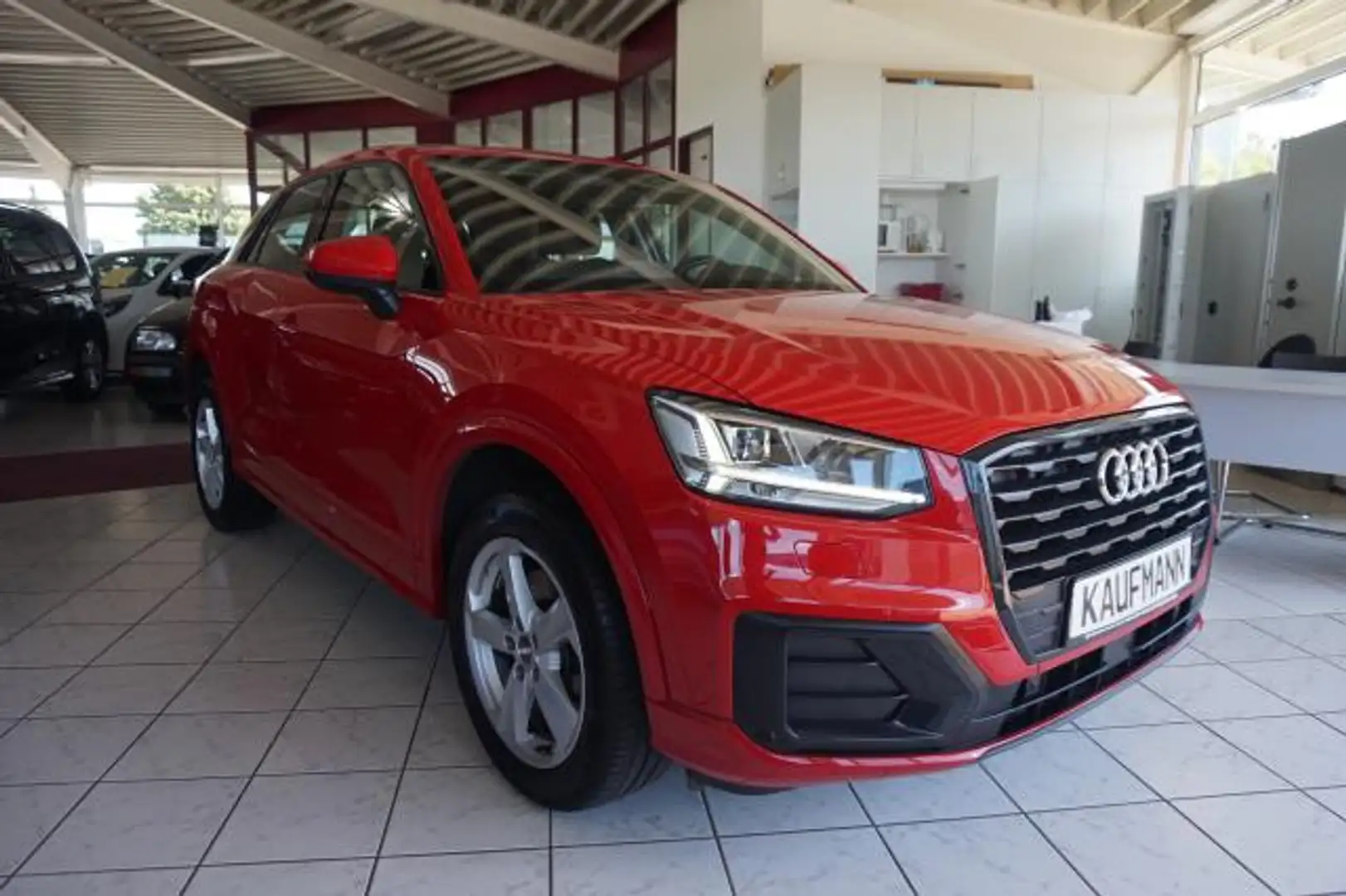 Audi Q2 Q2 1,5 TSI SPORT LED SHZ PDC NAVI TEMPO CD-PLAYER Rouge - 2