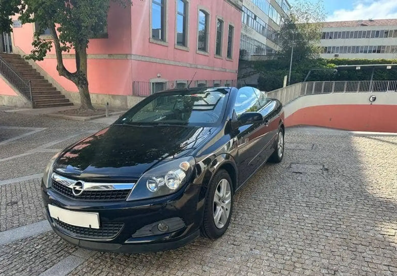 Opel Astra 1.4i XE Zwart - 1