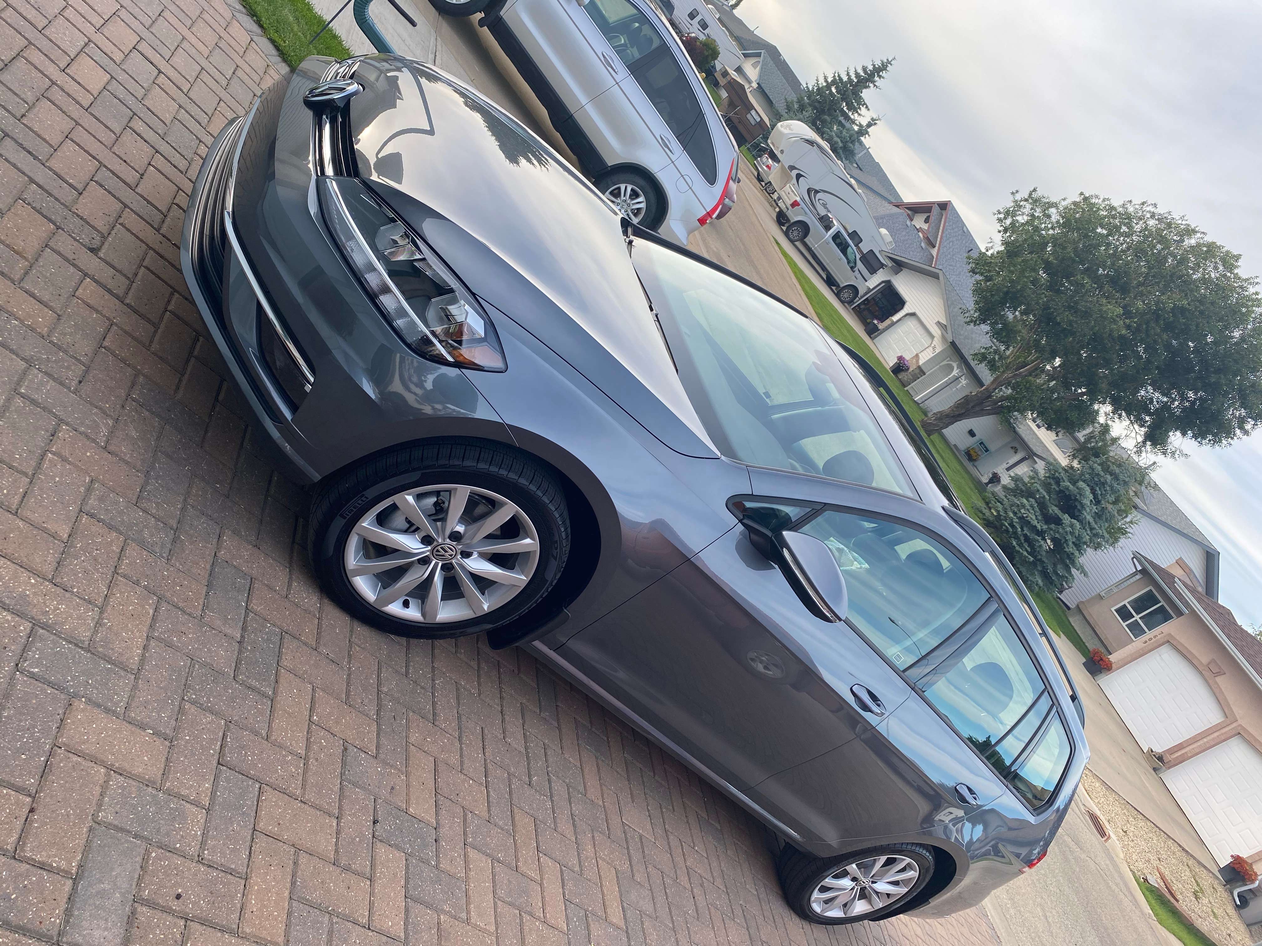 2019 Volkswagen Golf Highline DSG 4MOTION alt 4