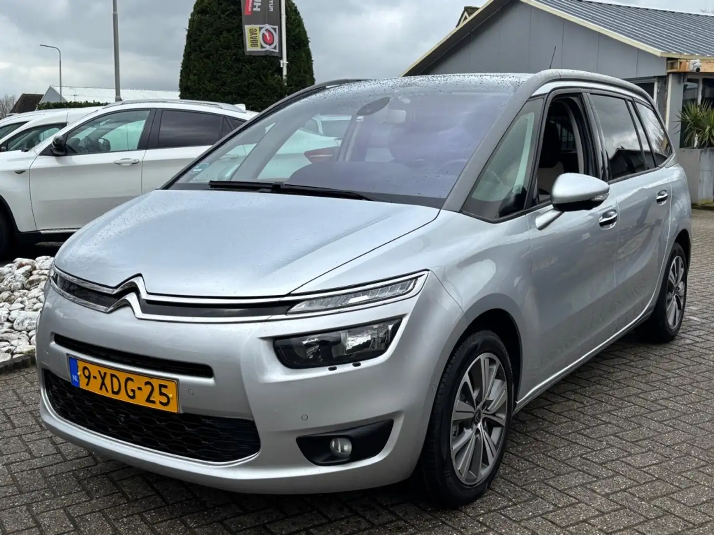 Citroen Grand C4 Picasso 1.6 Intensive 7-Persoons 2014 Trekhaak NL Auto Grijs - 1