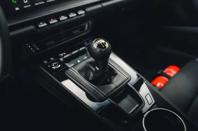 Porsche 911 view 14