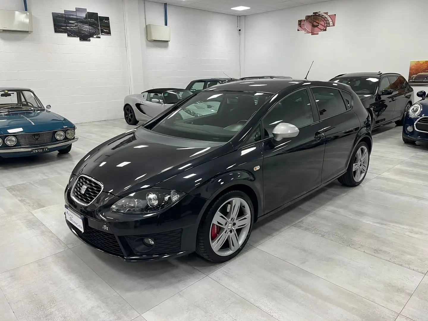 SEAT Leon 2.0 tdi FR dpf Schwarz - 1