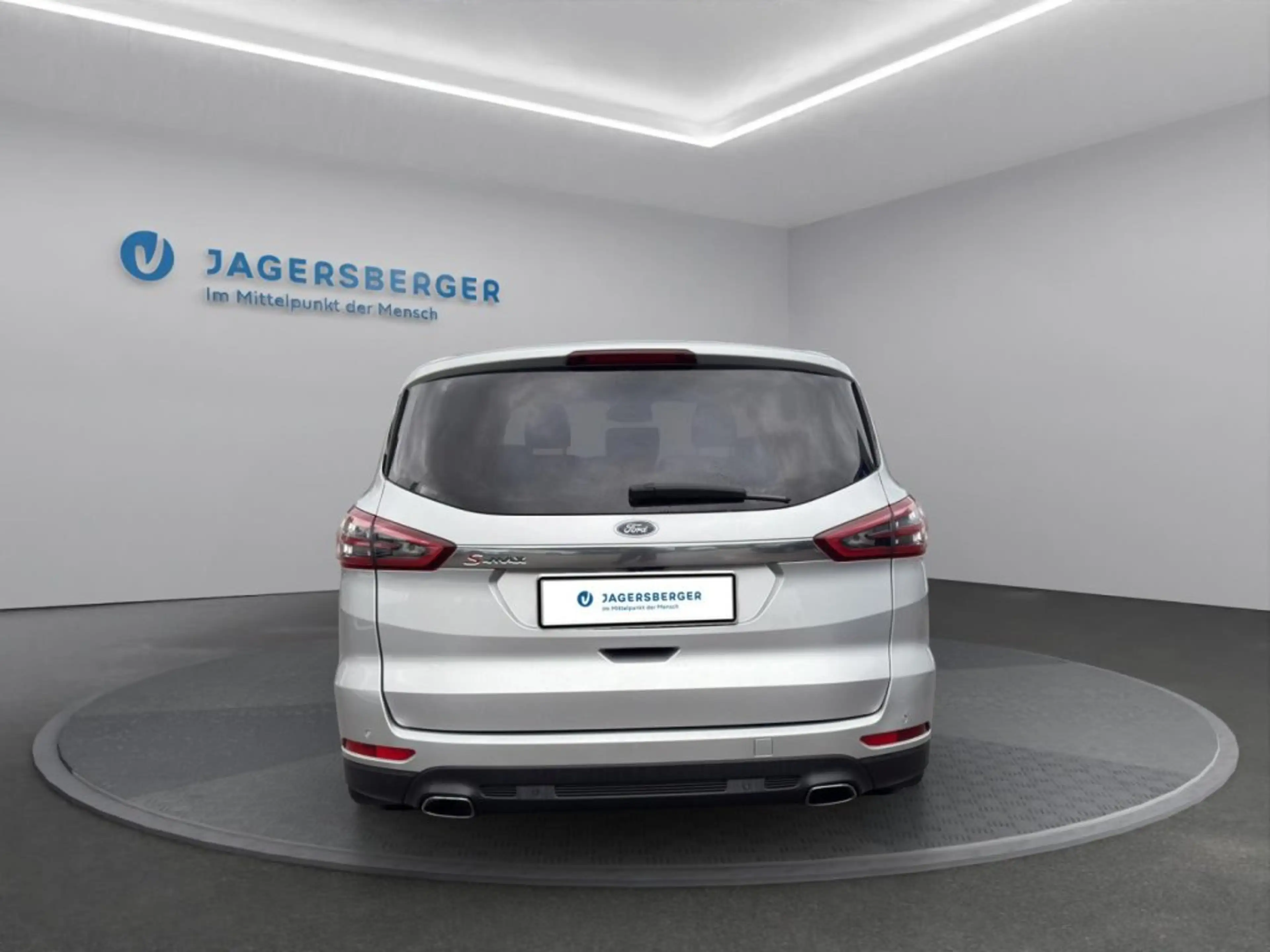 Ford S-Max Titanium 2.0 EcoBlue SCR — photo 4