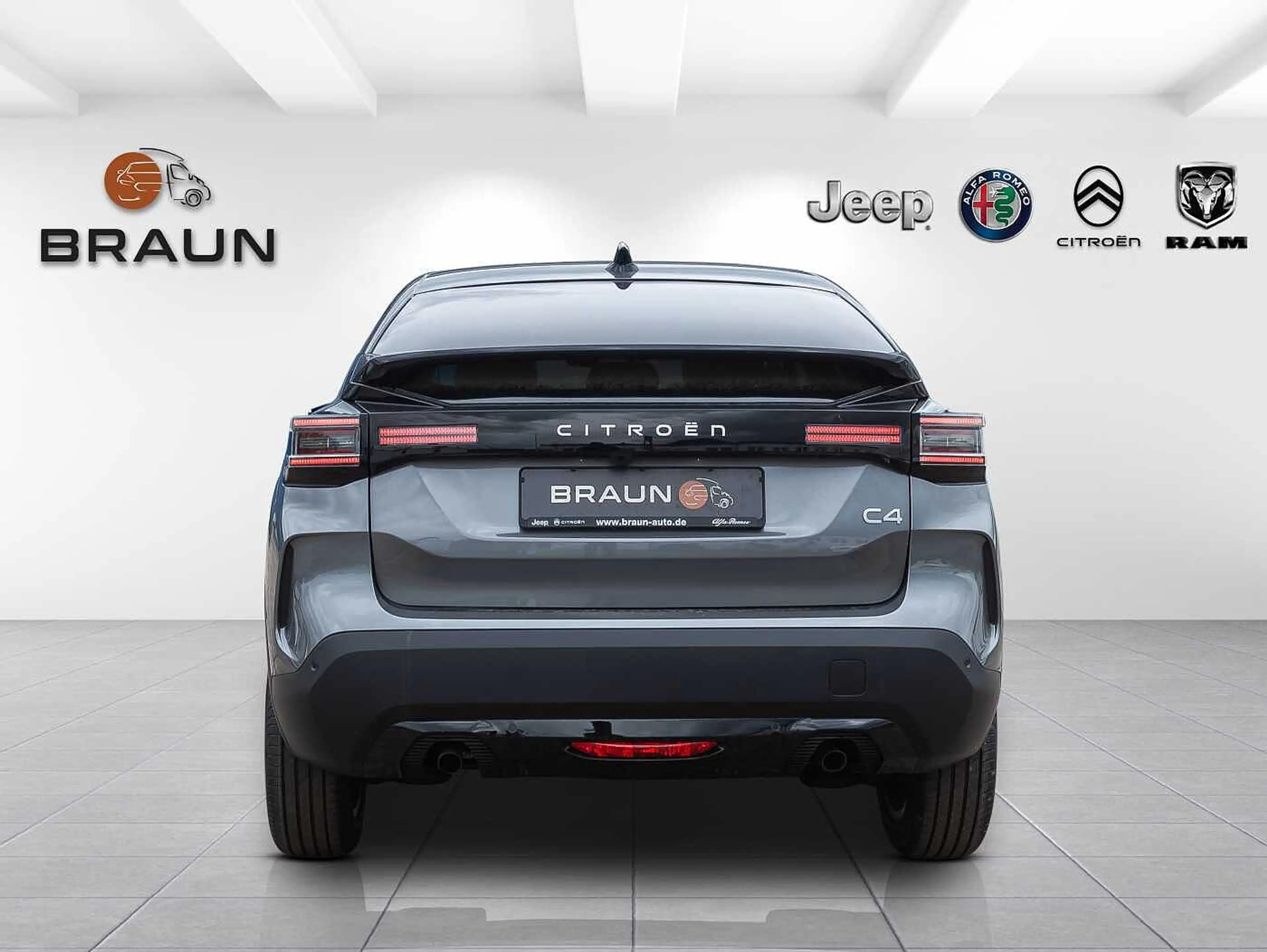 Citroen C4 Hybrid 145 MAX — photo 4