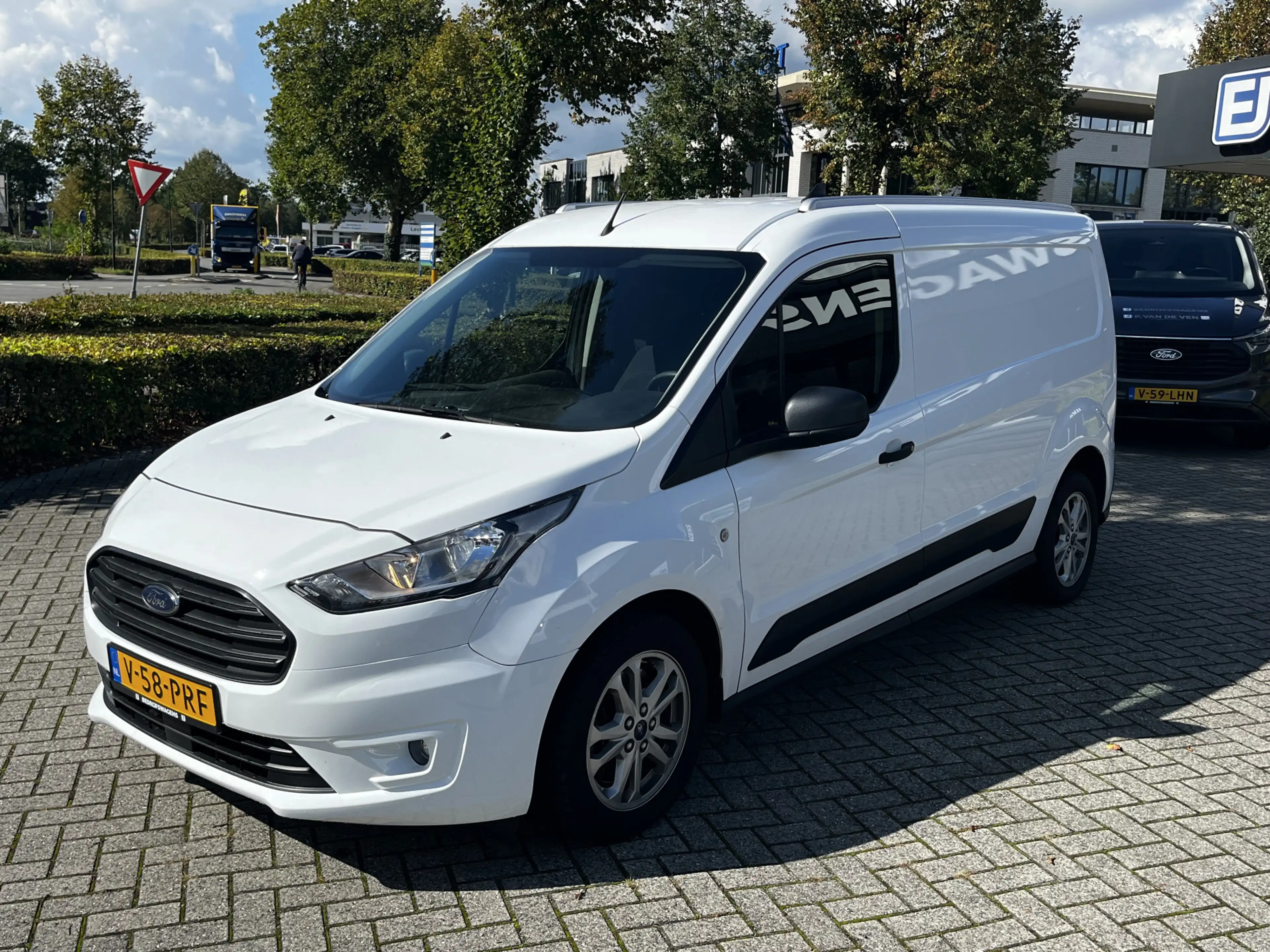 Ford Transit Connect 1.5 EcoBlue L2 Trend 100pk/74kW 6-bak — photo 2