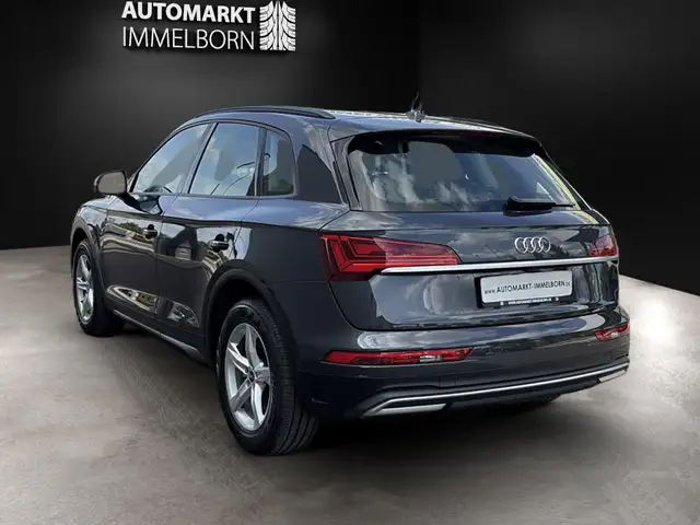 Audi Q5 view 5