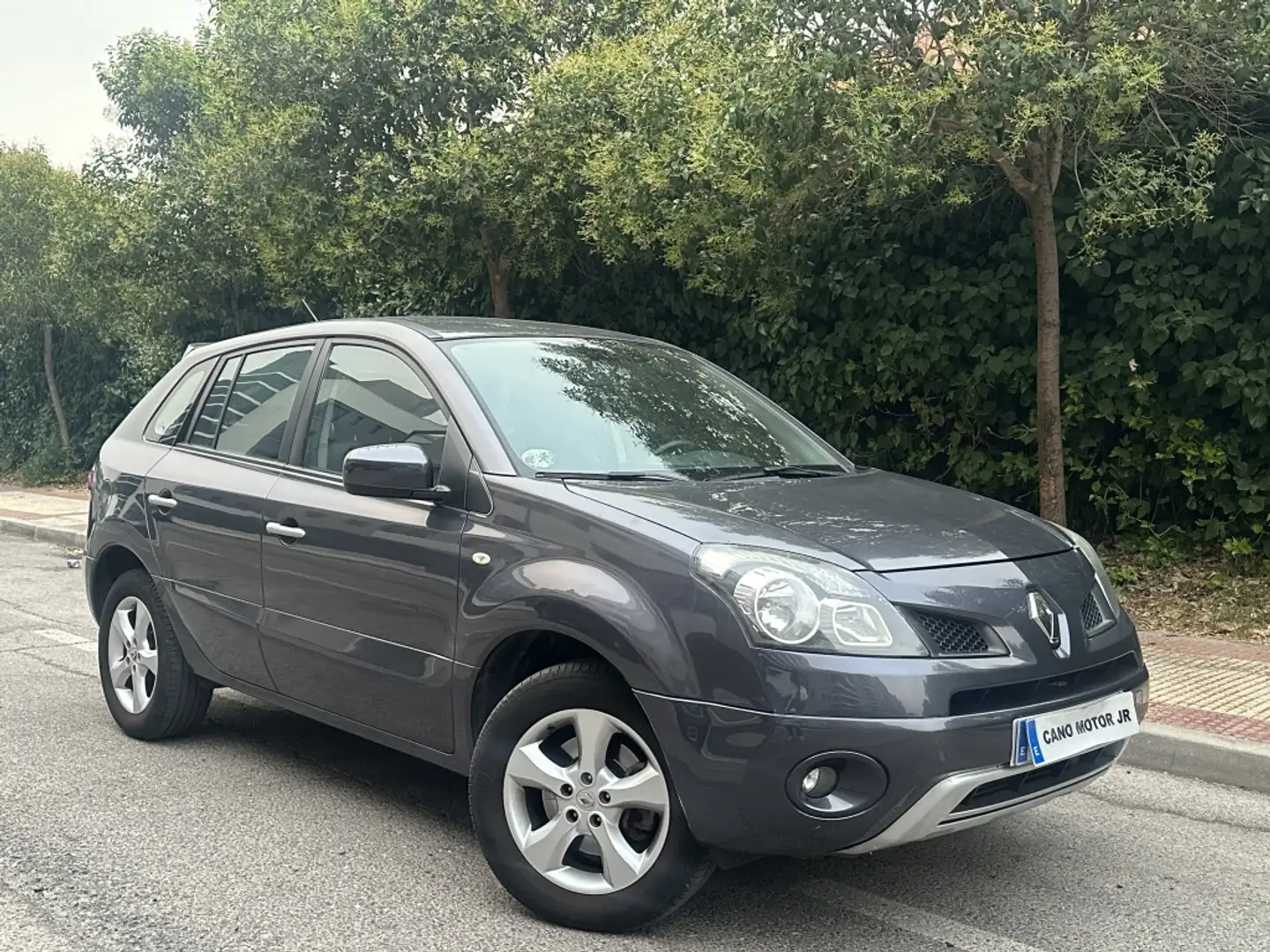 Renault Koleos 2.0dCi Expression 4x2 Grijs - 1