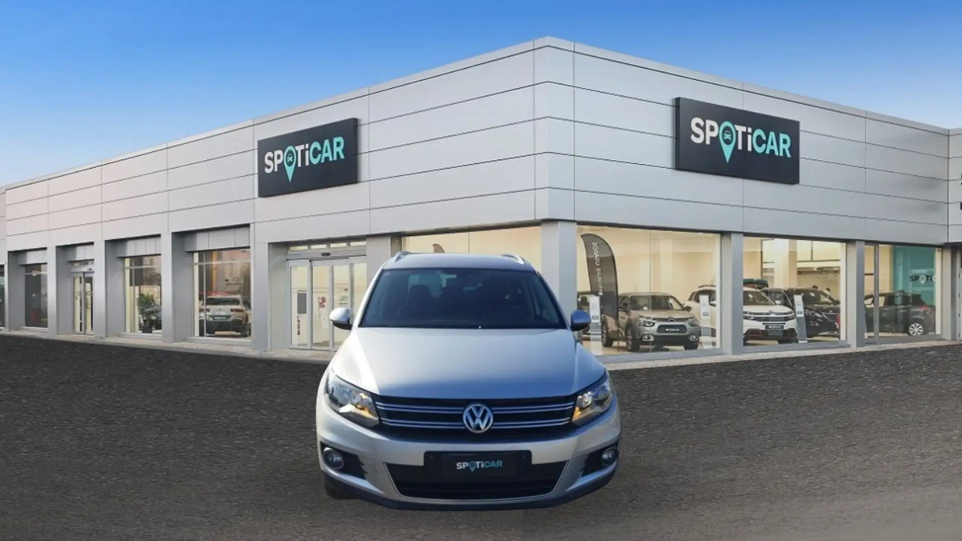Volkswagen Tiguan 2.0 TDI BlueMotion Sport&Style Plateado - 2