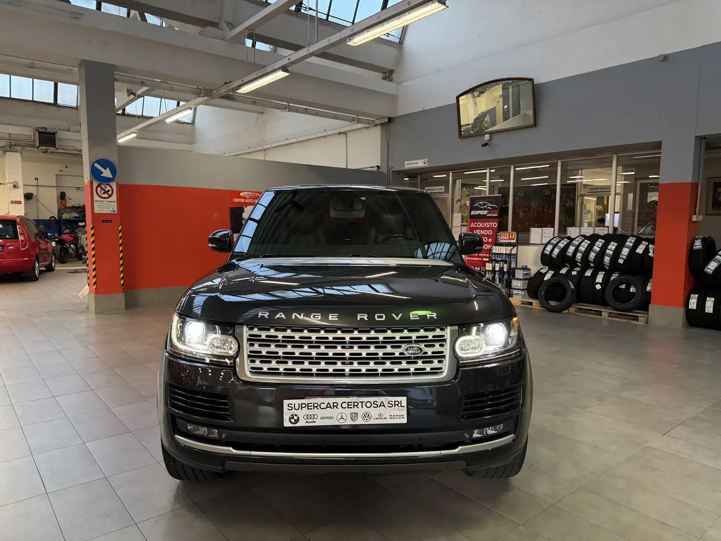Land Rover Range Rover 3.0 tdV6 Vogue auto GARANZIA 12 MESI Nero - 2