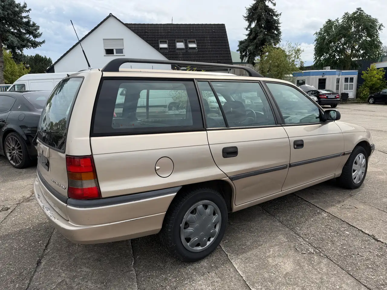 Opel Astra Caravan Automatik-Klimaanlage, foto 3