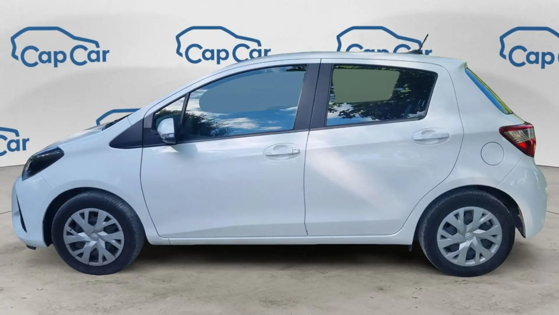 Toyota Yaris 1.0 VVT-i 72 Ultimate Blanc - 2