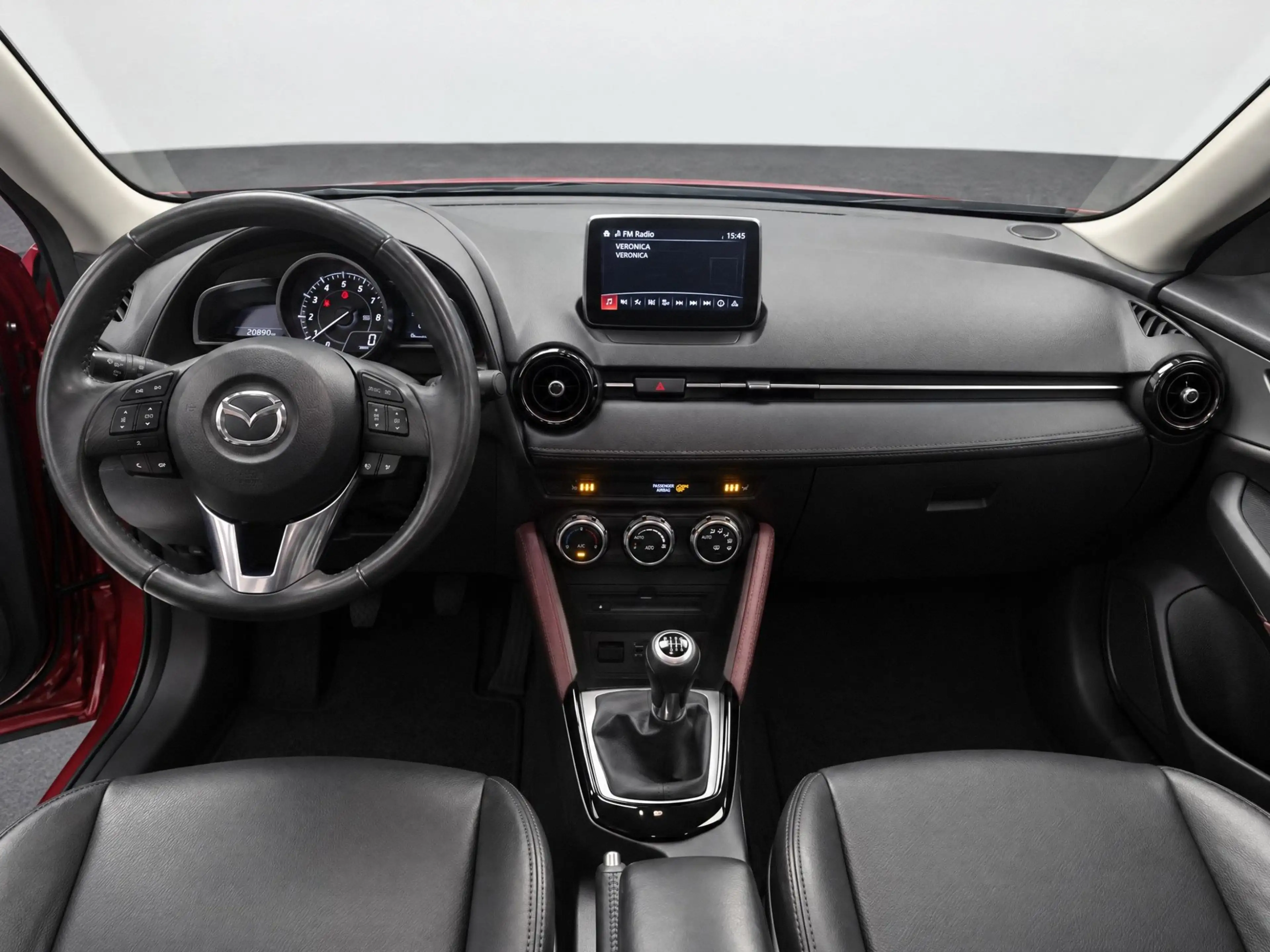 Mazda CX-3 2.0 SkyActiv-G 120 GT-M // LEDER // NAVI // TREKHA — photo 13
