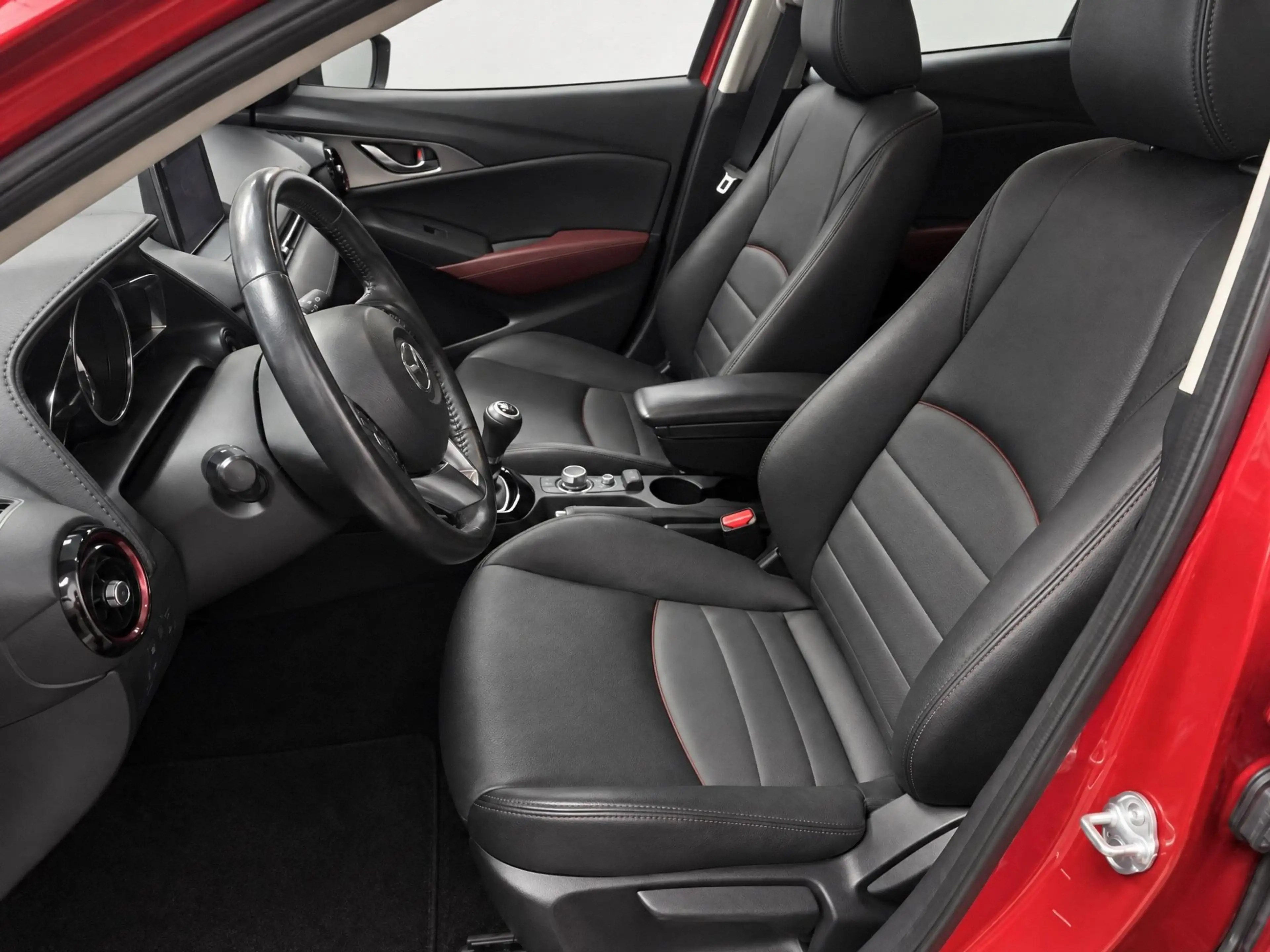 Mazda CX-3 2.0 SkyActiv-G 120 GT-M // LEDER // NAVI // TREKHA — photo 6