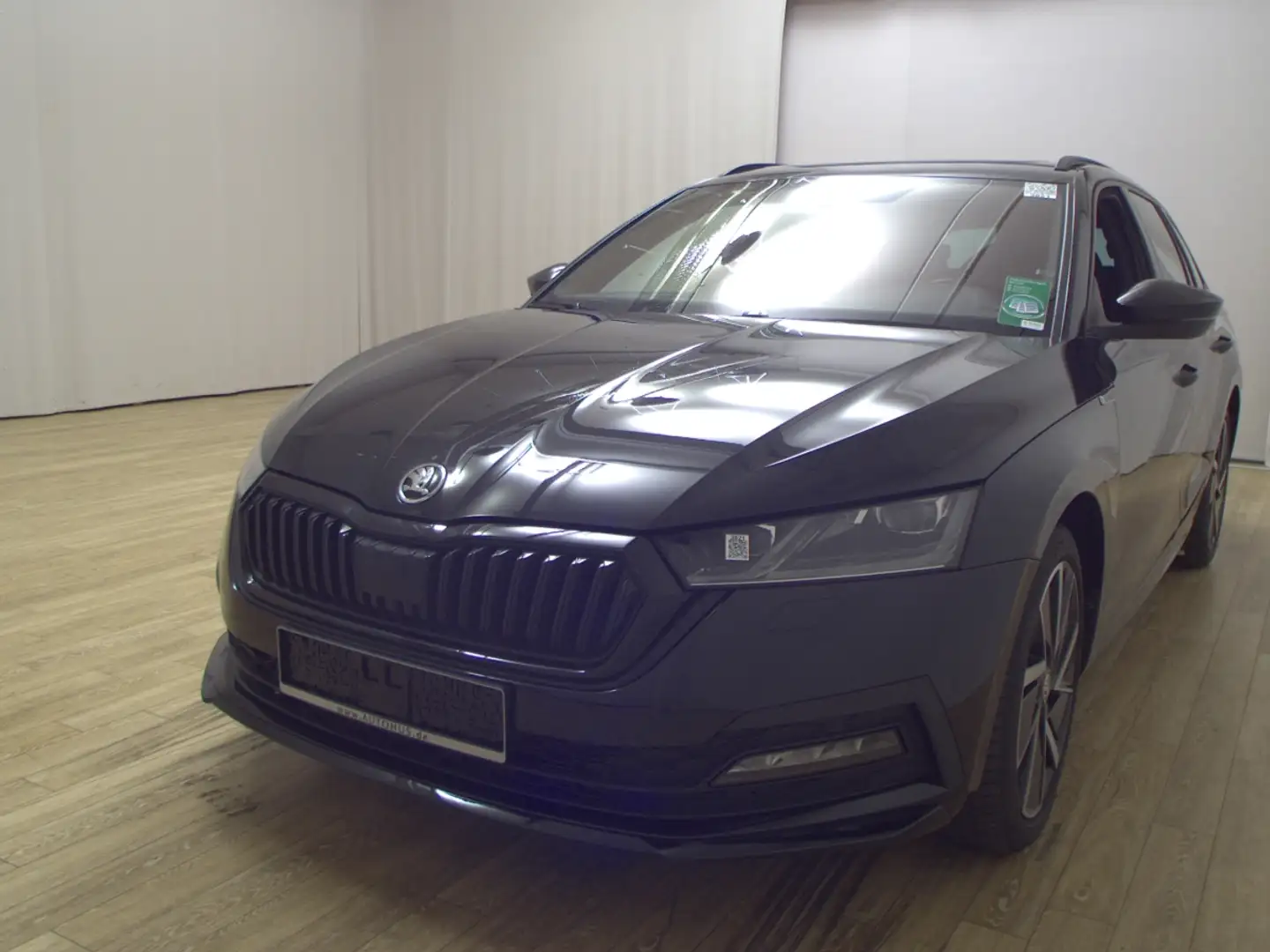 Skoda Octavia Kombi 2.0 TDI SportLine Pano vc StHzg Schwarz - 2