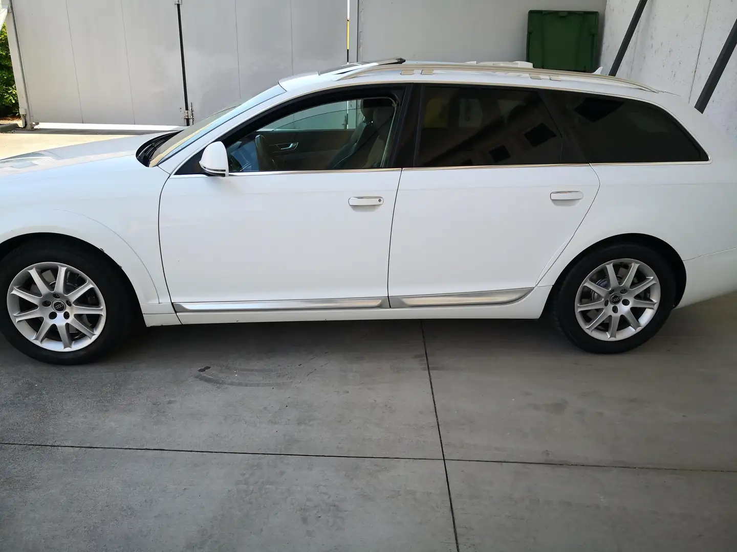 Audi A6 allroad A6 III 2004 Allroad Quattro 3.0 V6 tdi tiptronic Bílá - 1
