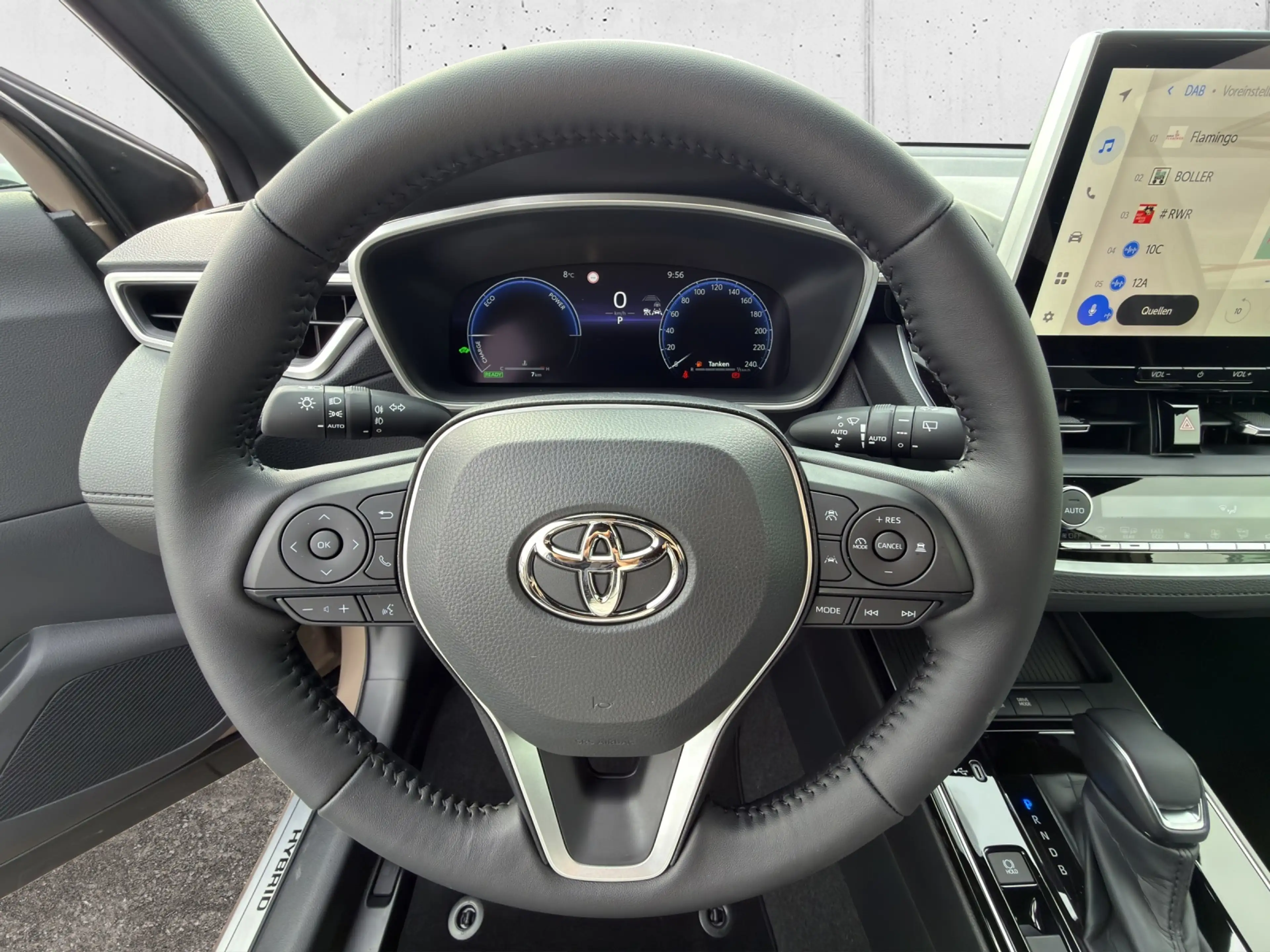Toyota Corolla Cross 2,0 HSD 2WD Teamplayer Aut. 5t. — photo 11