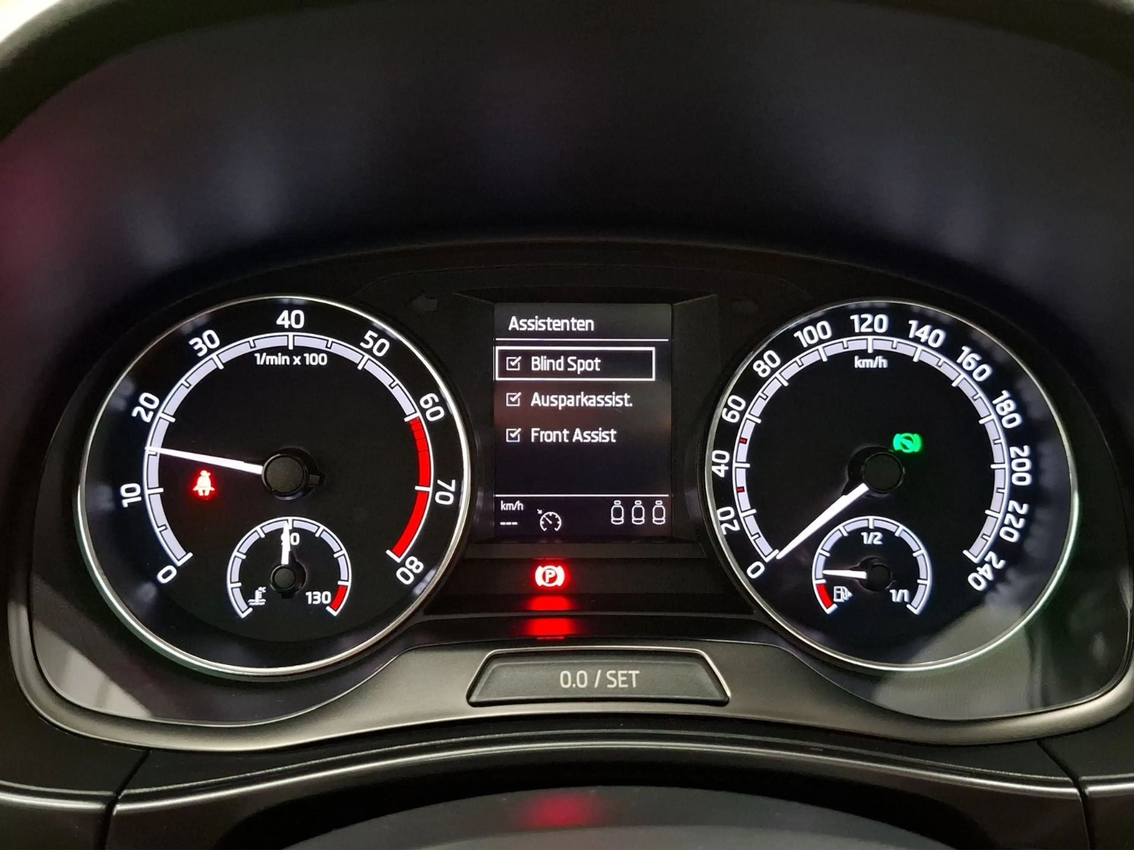 Skoda Fabia Clever Best of Pano LED PDC ACC — photo 11