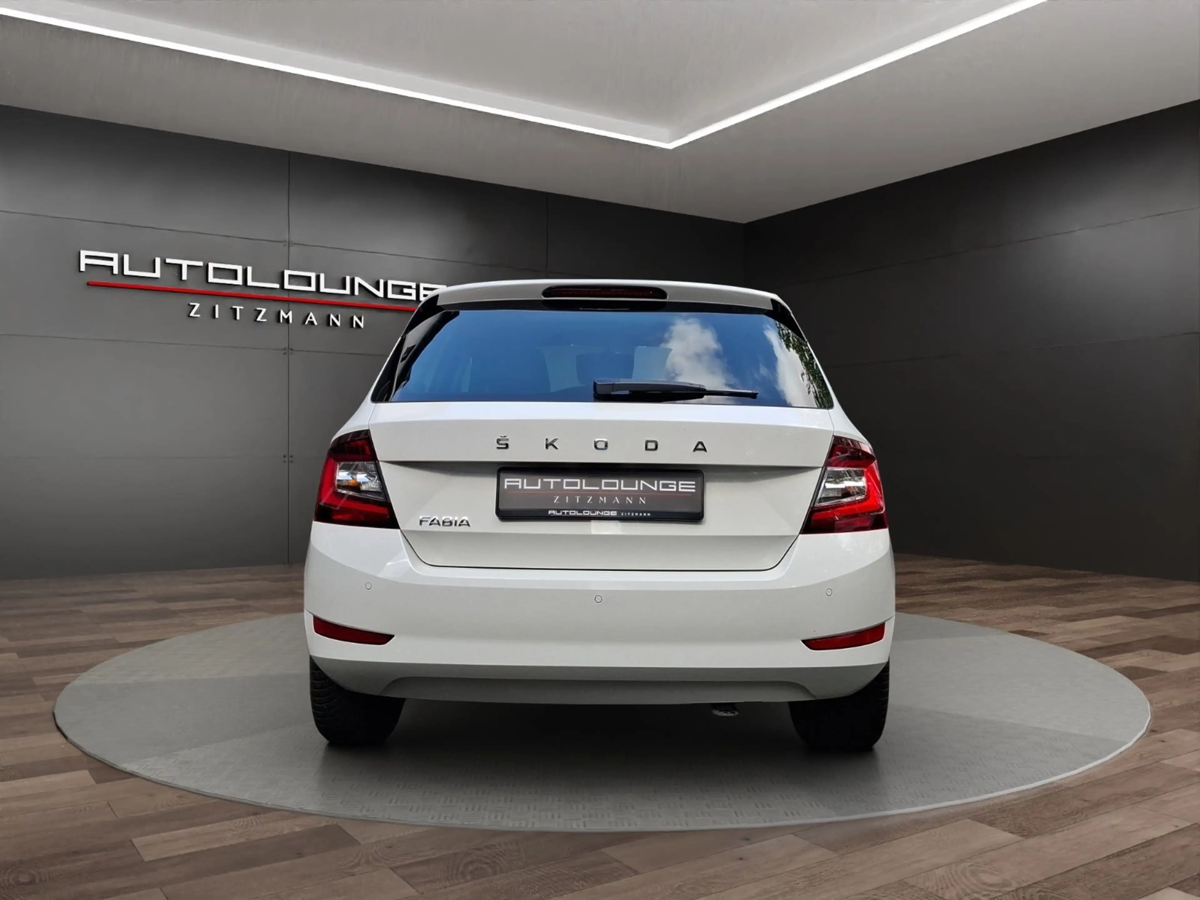 Skoda Fabia Clever Best of Pano LED PDC ACC — photo 4