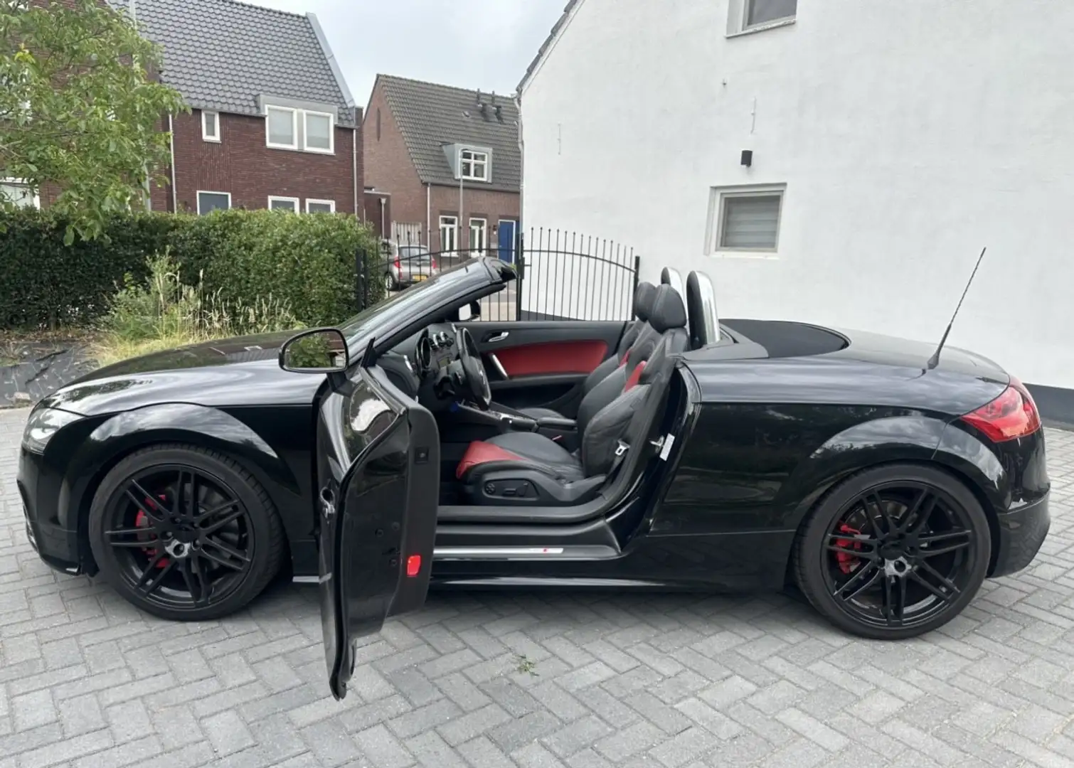 Audi TTS quattro ,19 Inch Navi Plus,272pk automaatTTS Zwart - 2