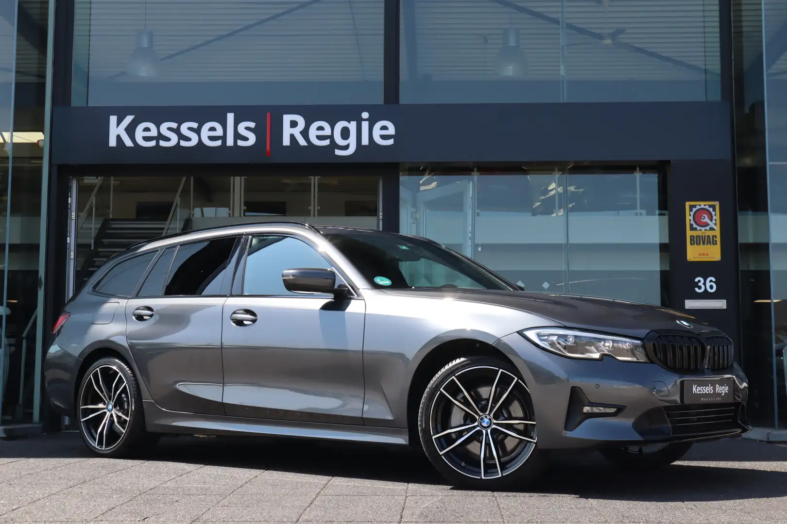 BMW 330 3-serie Touring 330e Sport Line Live Cockpit Led E Grijs - 2
