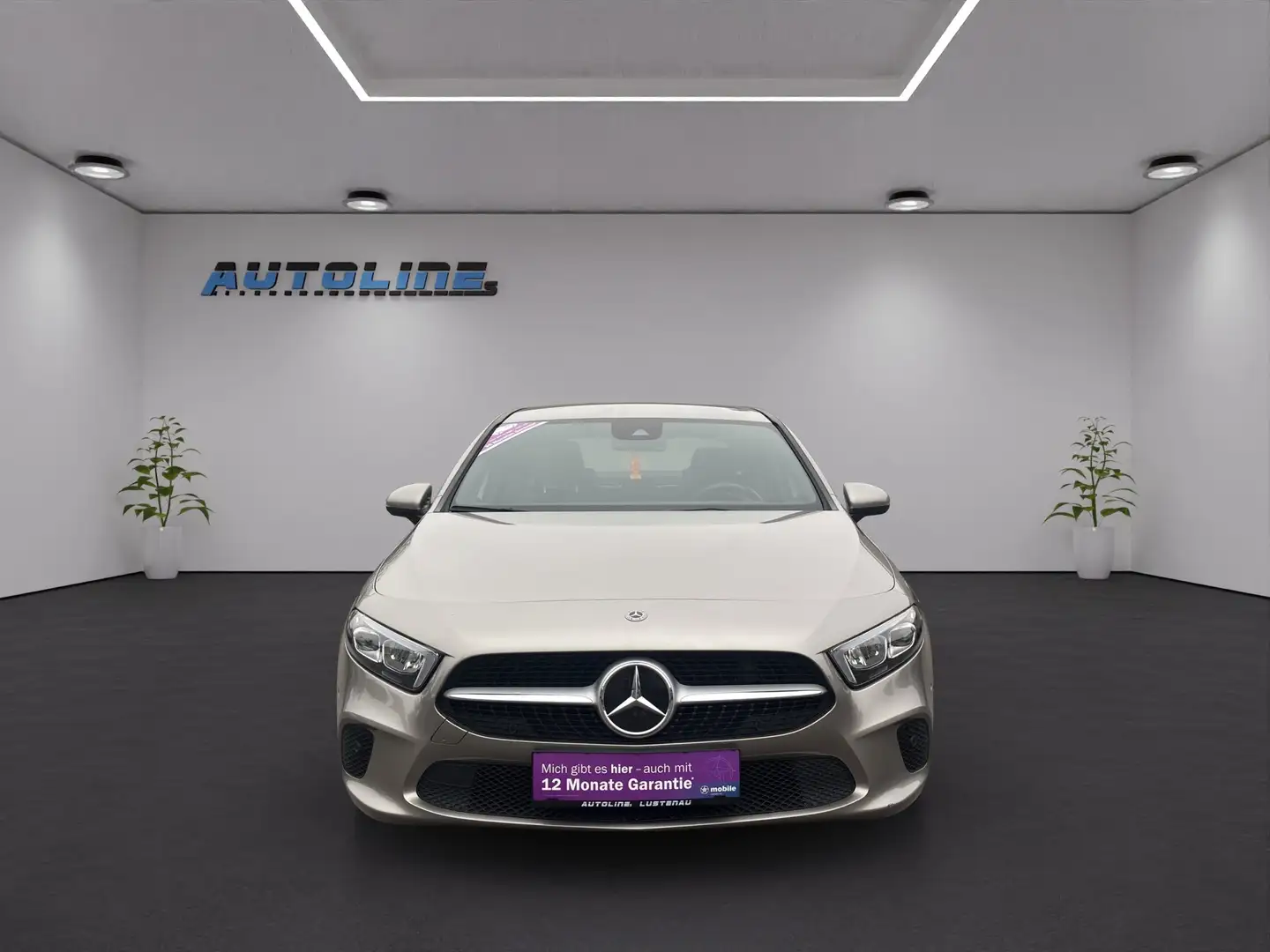 Mercedes-Benz A 180 d *AUT*KAM*LED*NAVI*STHZ*MBUX Gris - 2