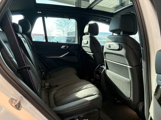 BMW X5 view 28