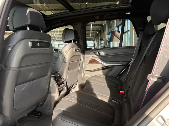 BMW X5 view 25
