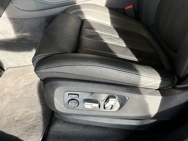 BMW X5 view 24