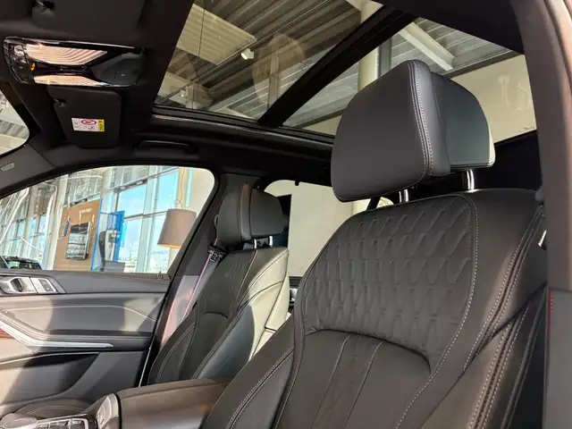 BMW X5 view 17
