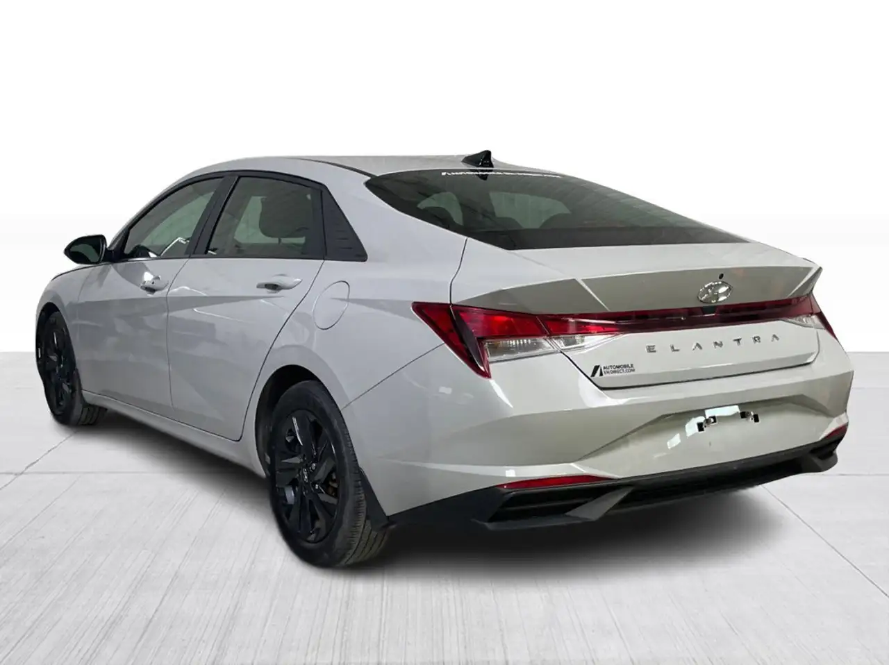 Hyundai ELANTRA снимка Hyundai ELANTRA