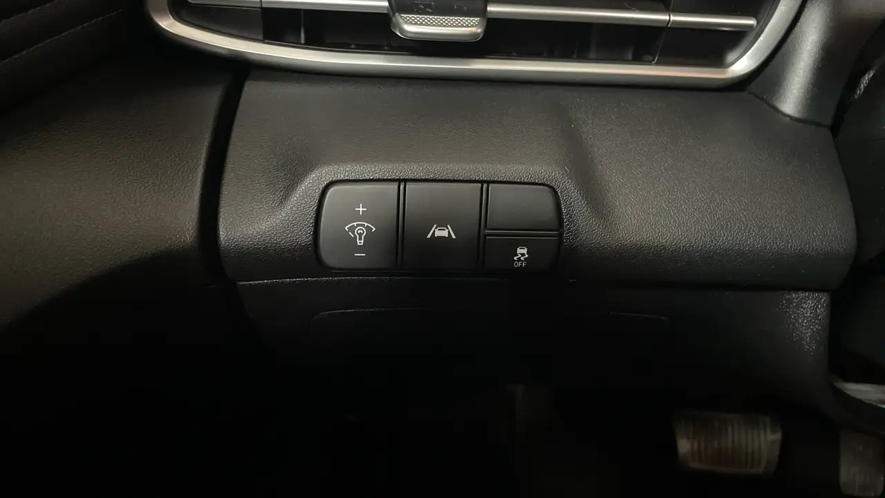 Hyundai ELANTRA снимка Hyundai ELANTRA