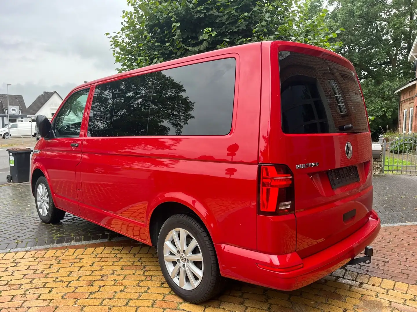 Volkswagen T6 Multivan T6.1 Multivan Trend DSG/Webasto/LED/AHK Rojo - 2