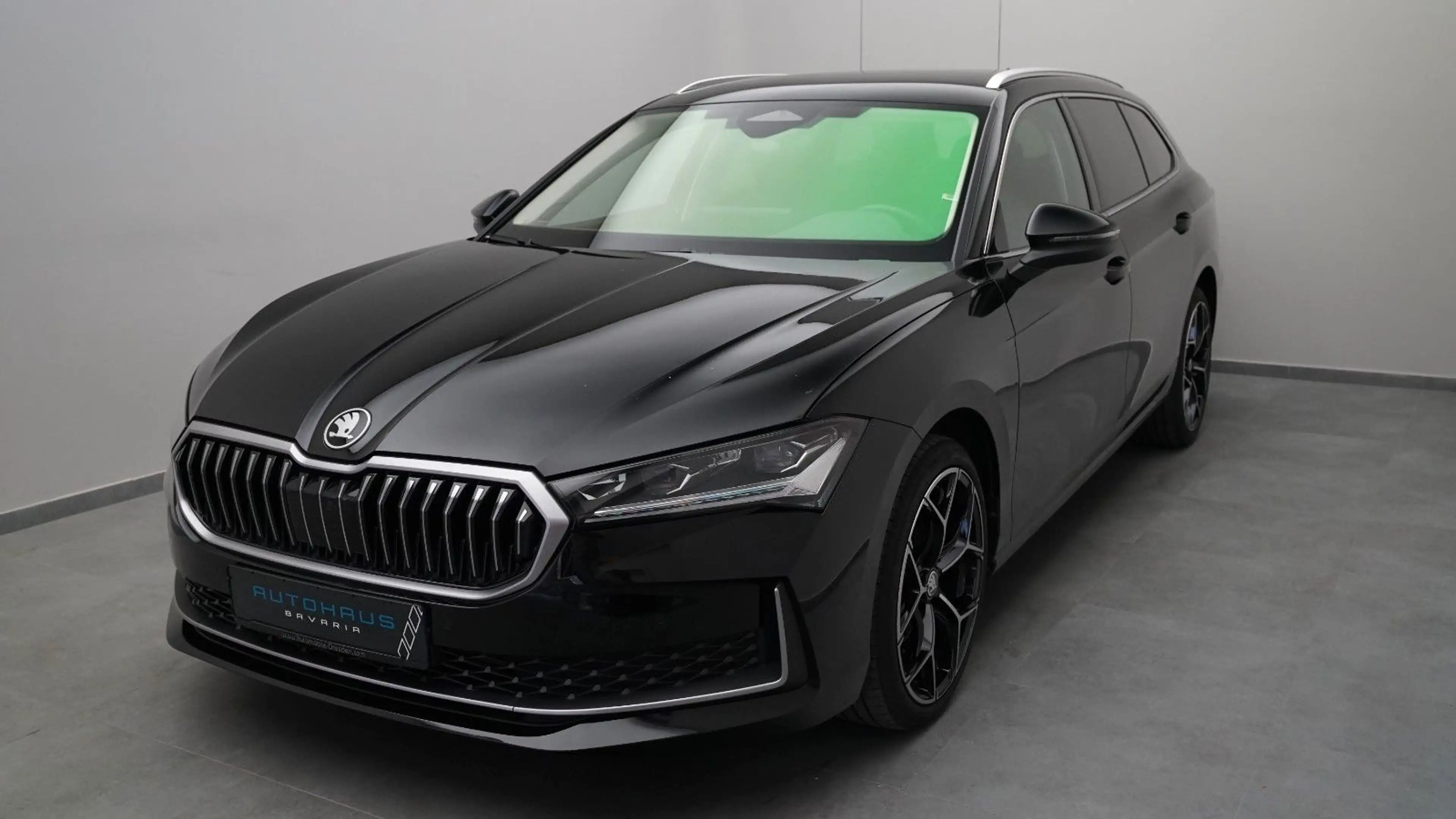 Skoda Superb Combi 1.5 TSI mHEV 110 kW Selection — photo 2
