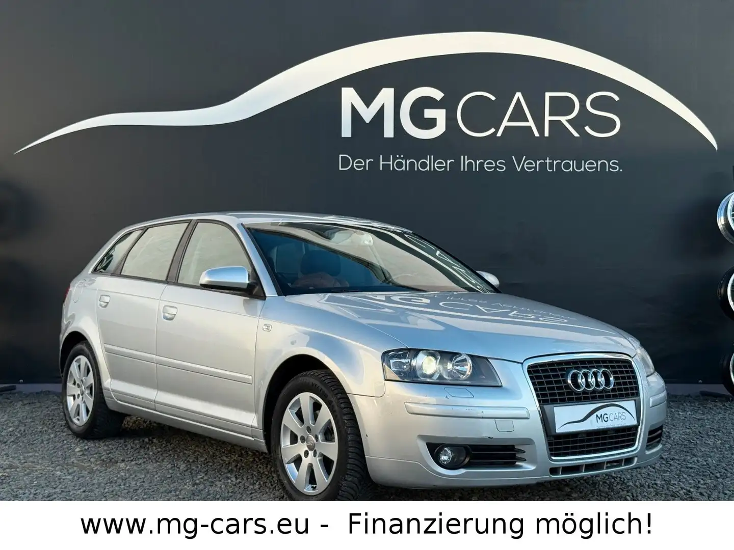 Audi A3 Sportback 1.6~Automatik~Xenon~69TKM~1.HD~SHZ! Silber - 2