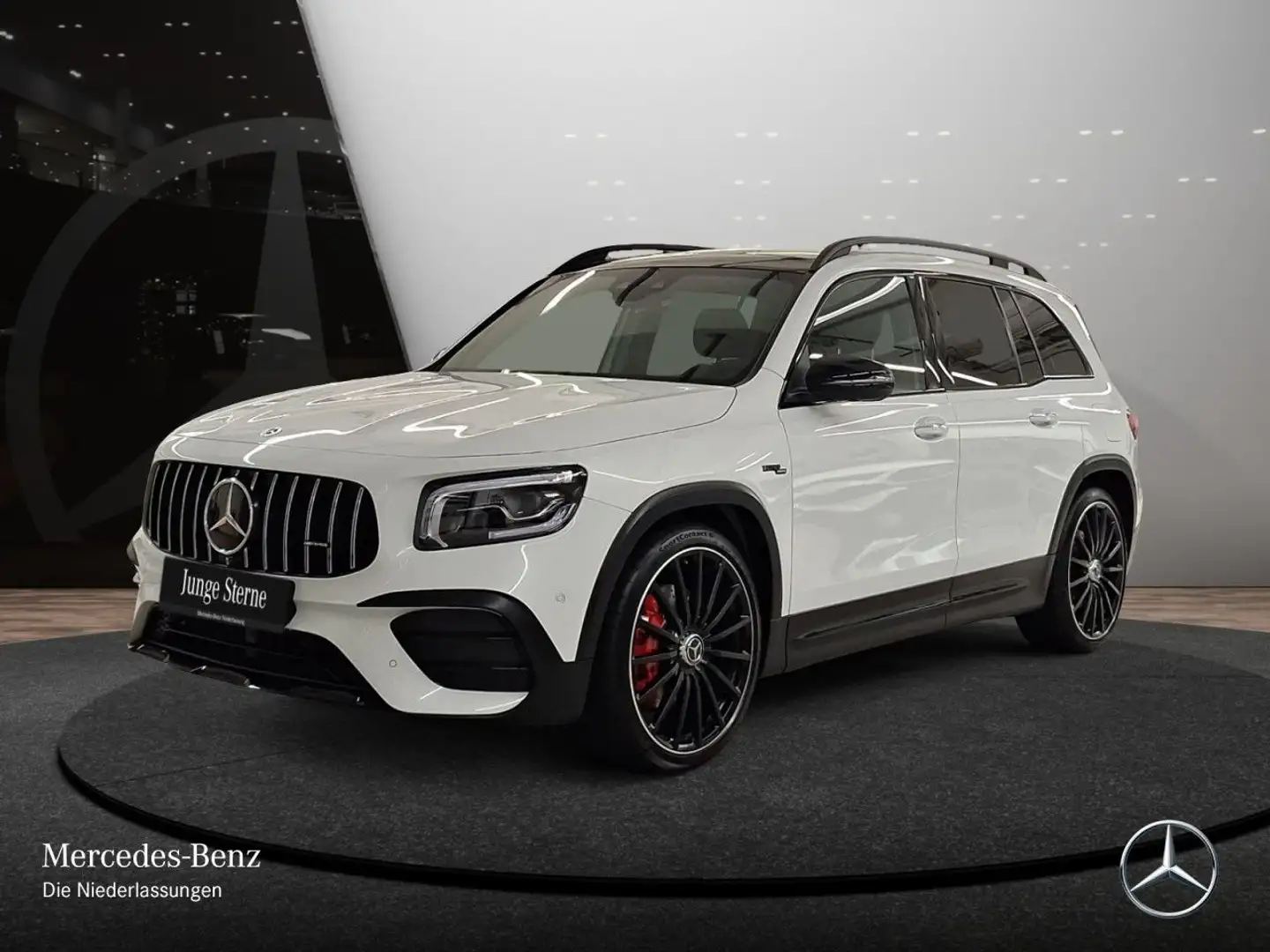 Mercedes-Benz GLB 35 AMG GLB 35 4M AMG+PANO+360°+AHK+MULTIBEAM+STHZG+HUD Weiß - 2