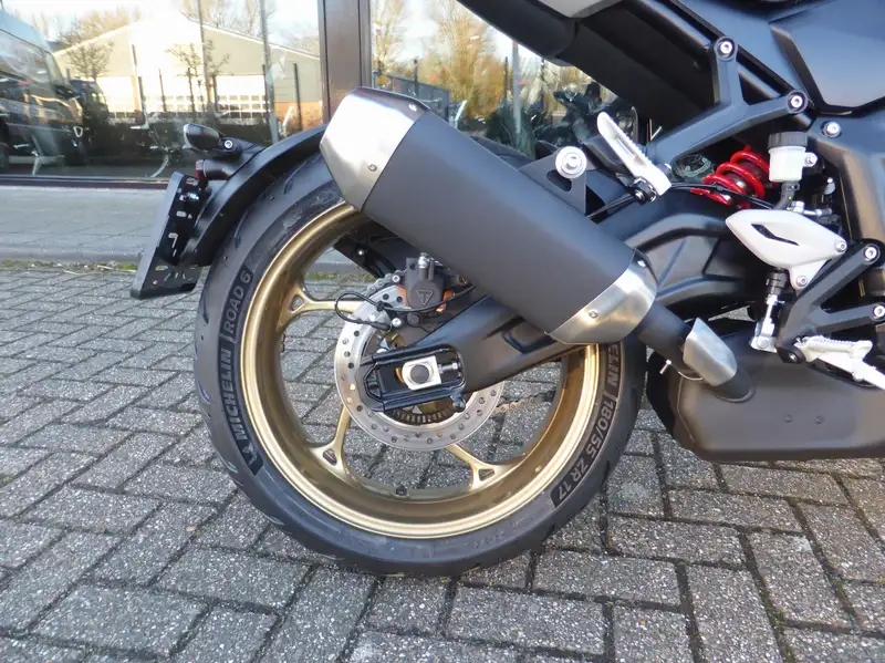 Triumph Trident 800 ABS/TC - foto 5