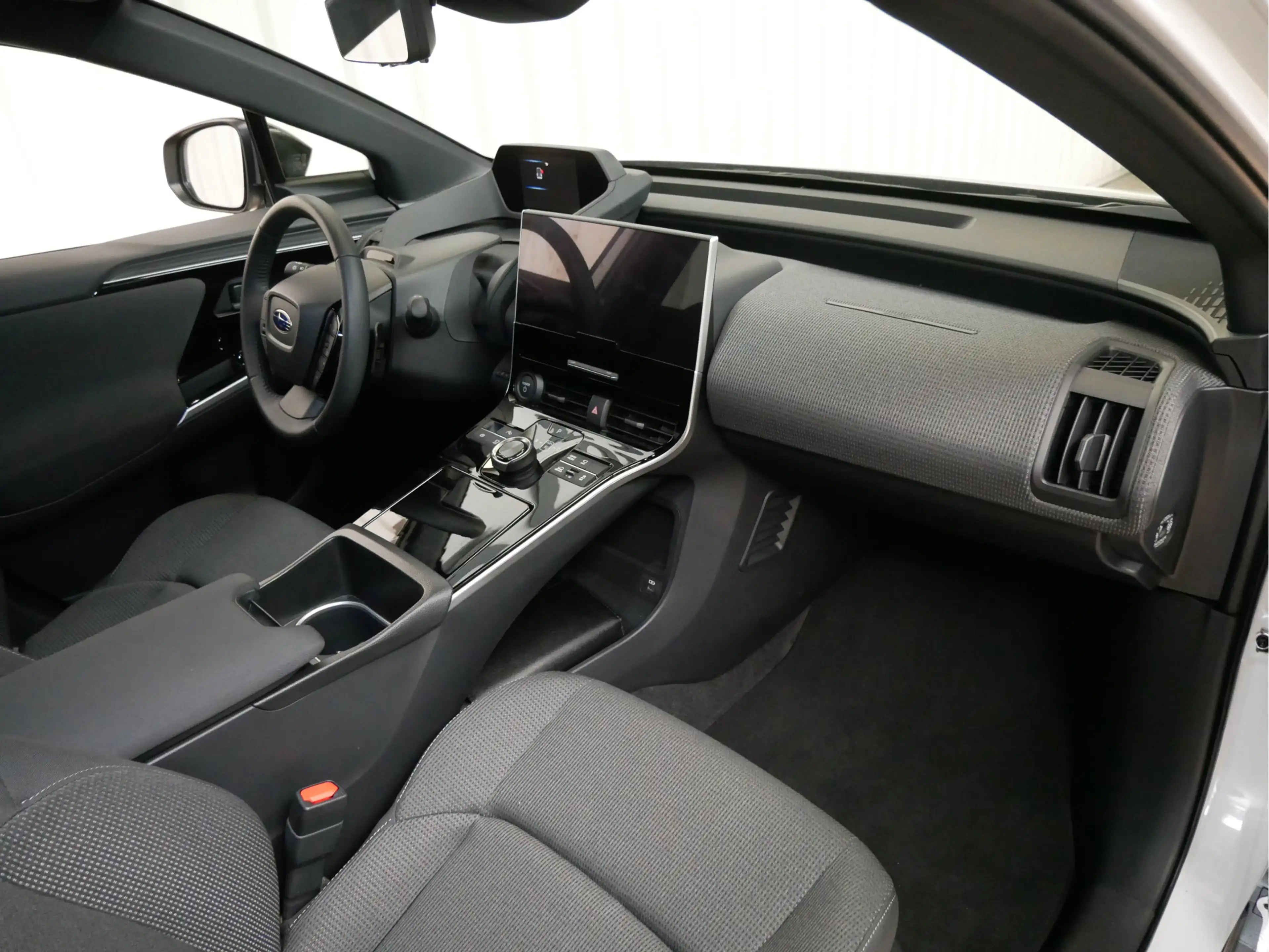 Subaru Solterra 71 kWh — photo 9