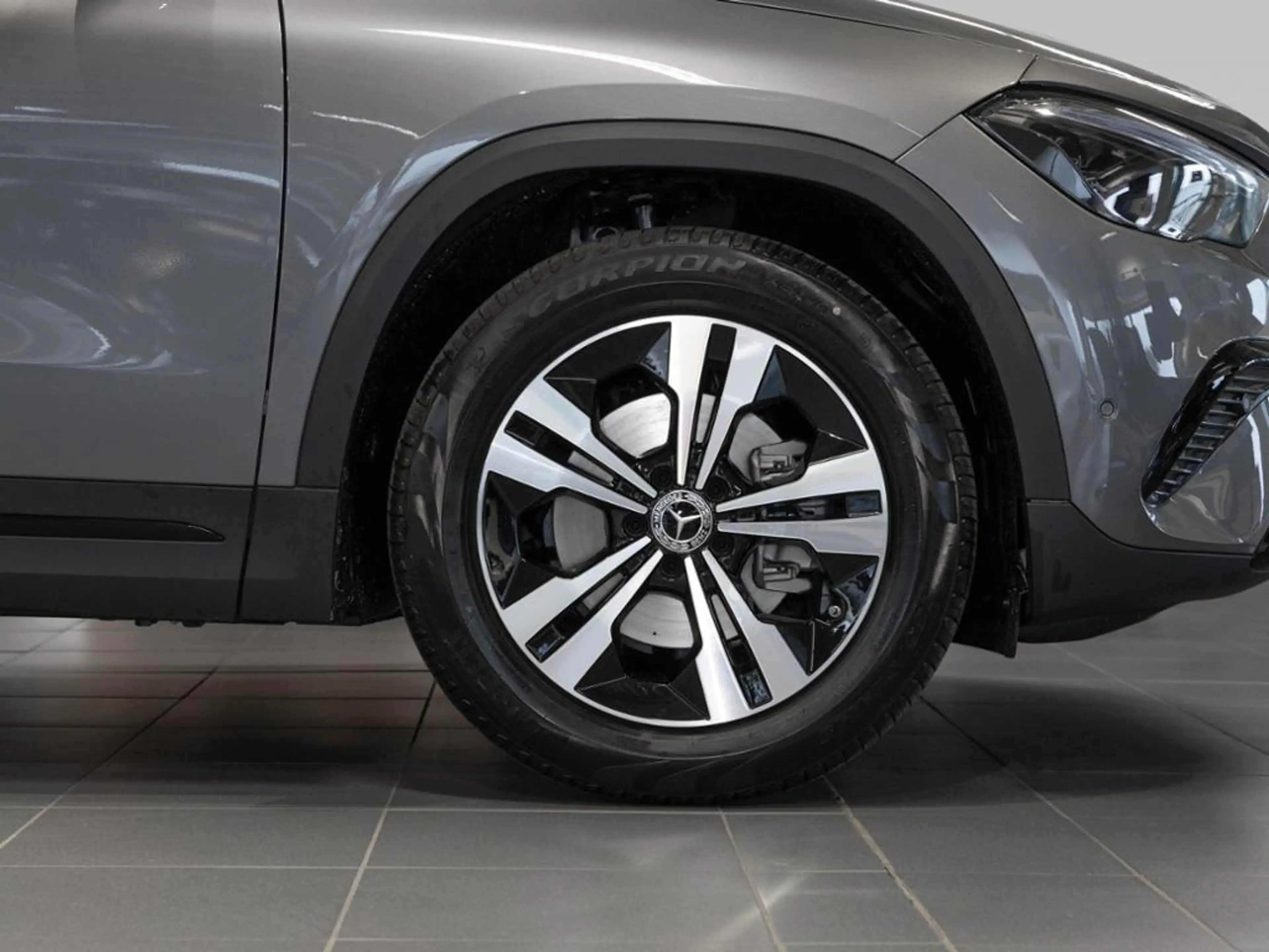 Mercedes-Benz GLA 200 NIGHT PROGRESSIVE 360 AHK DISTR KAMERA — photo 6