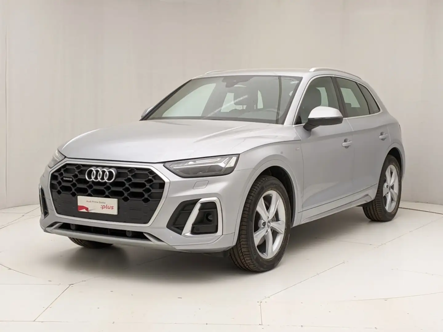 Audi Q5 S line plus 40 TDI quattro 150(204) kW(PS) S troni Srebrny - 1