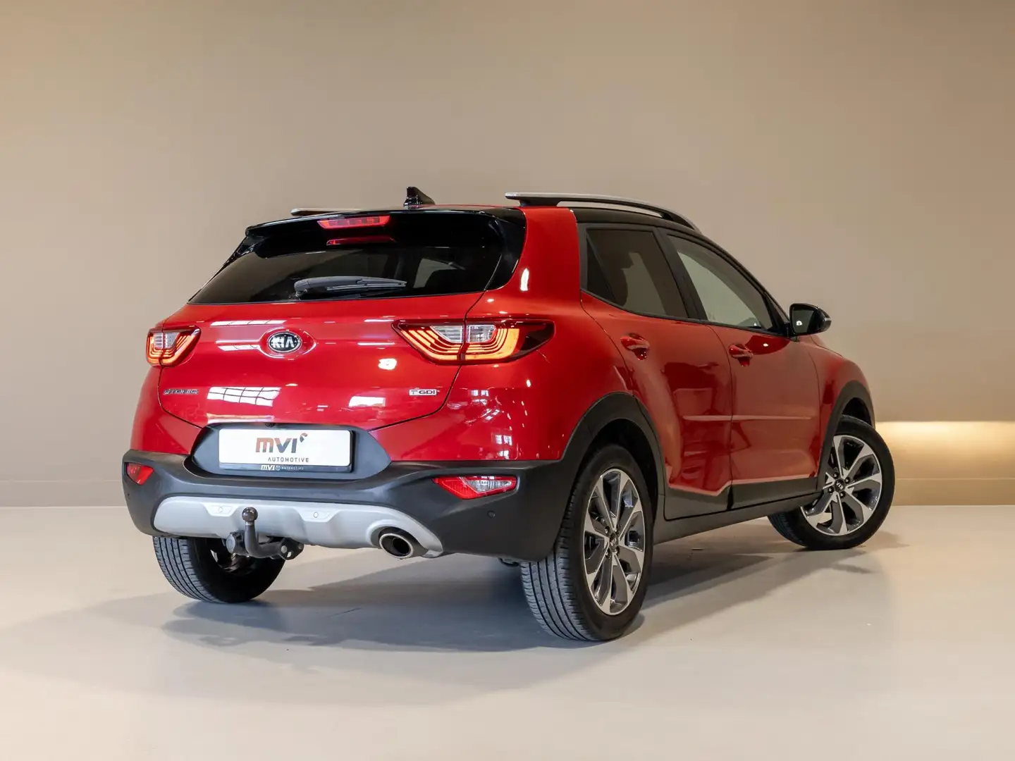 Kia Stonic 1.0 T-GDi DynamicPlusLine / 100pk / Trekhaak / App Rood - 2