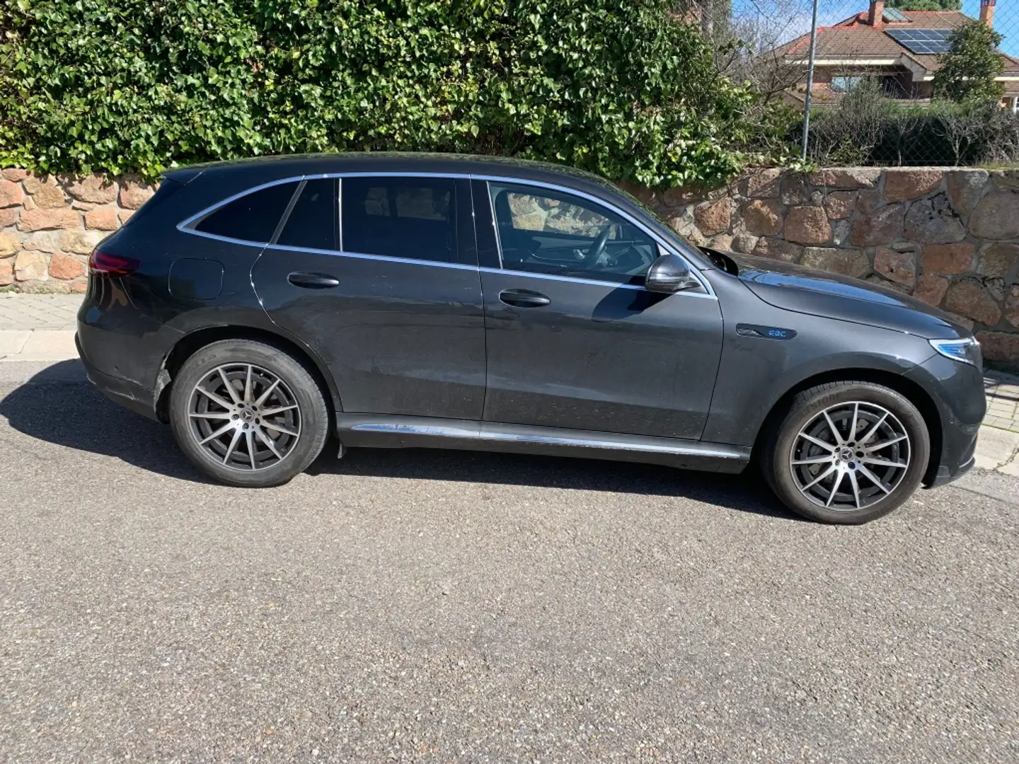 Mercedes-Benz EQC 400 4MATIC Negro - 1