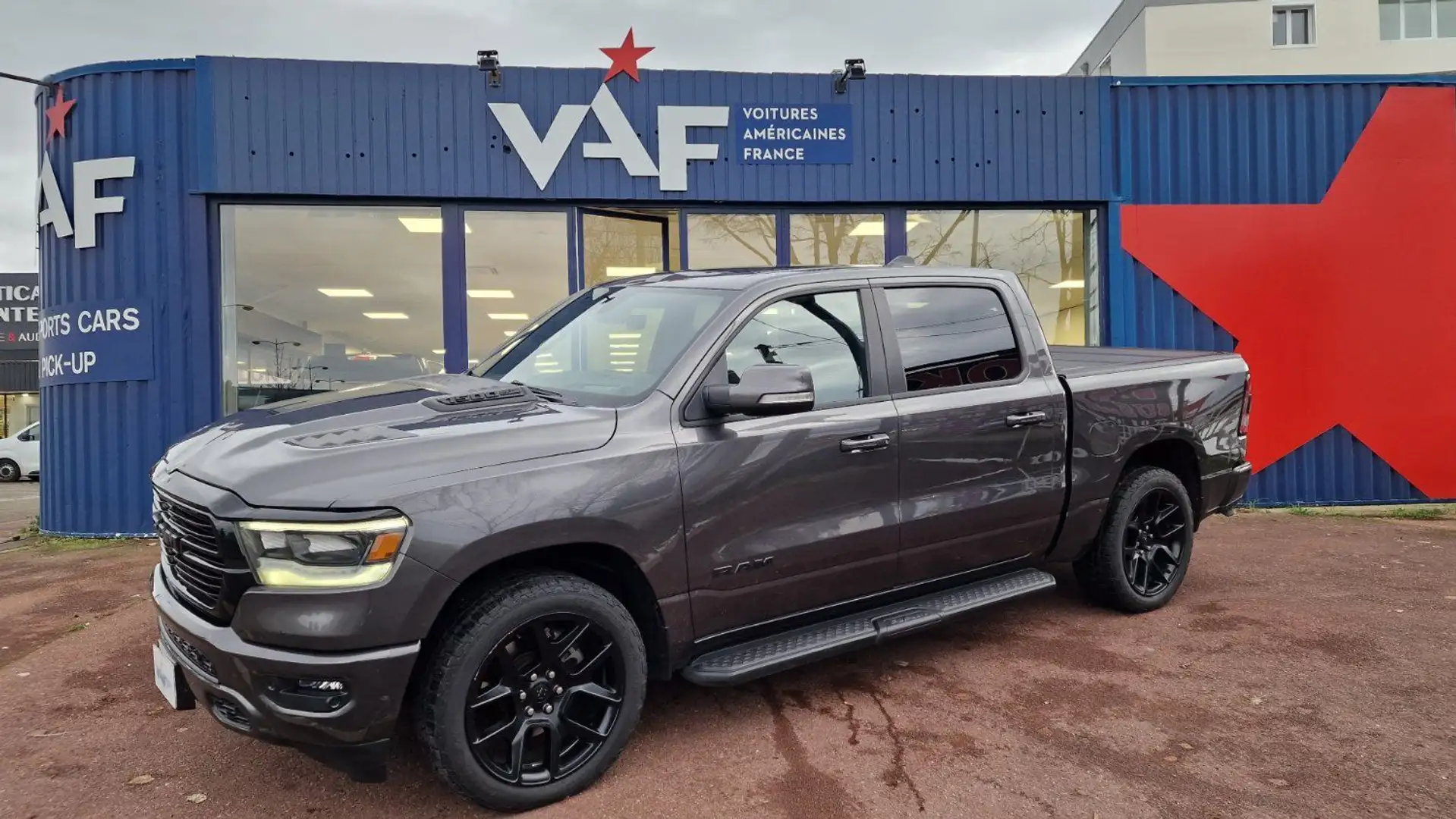 Dodge RAM Sport Night Edition (équipé Montagne/Chantiers)- C - 2