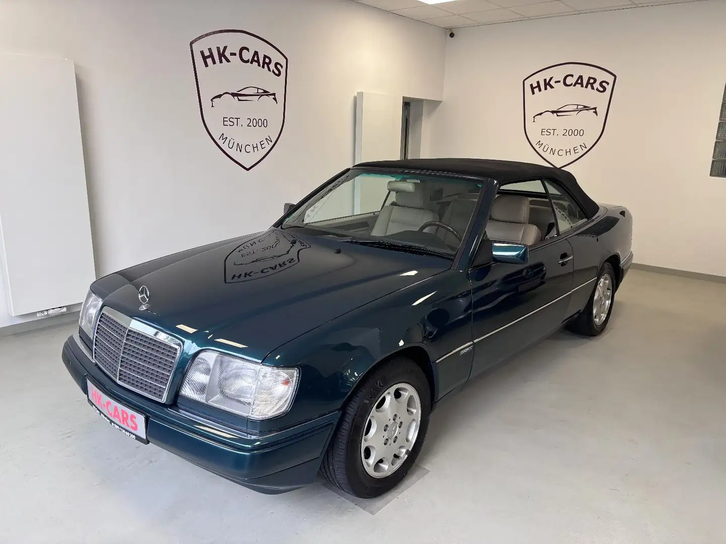 Mercedes-Benz E 320 Cabrio Sportline 2.Hd/H-Zulassung Zelená - 1