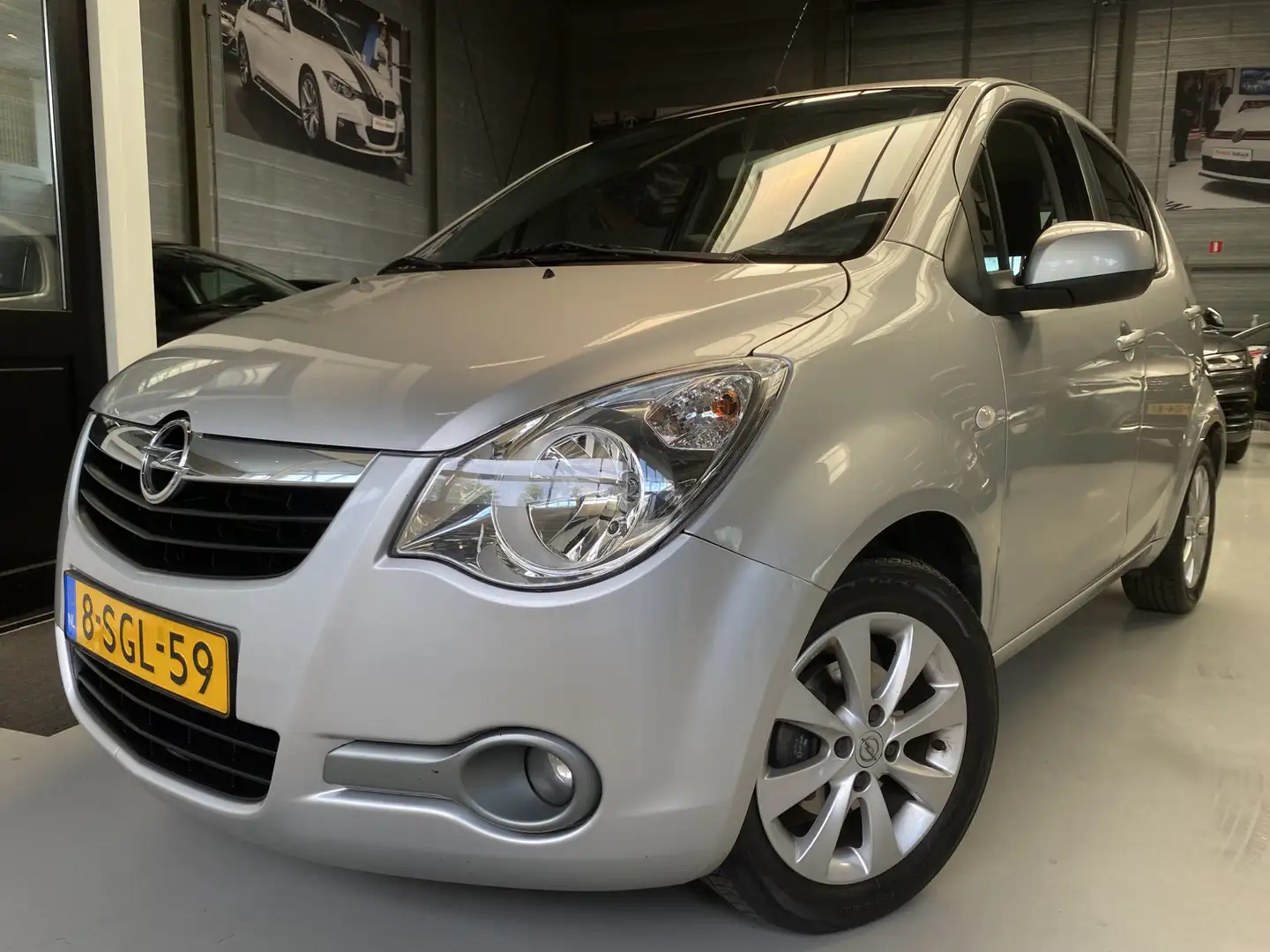 Opel Agila 1.0 Edition Airco, 5drs, Lichtmetaal Grijs - 1