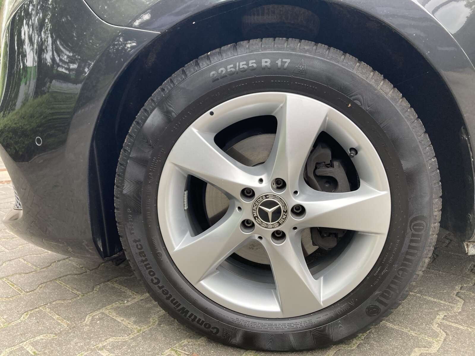 Mercedes-Benz V 220