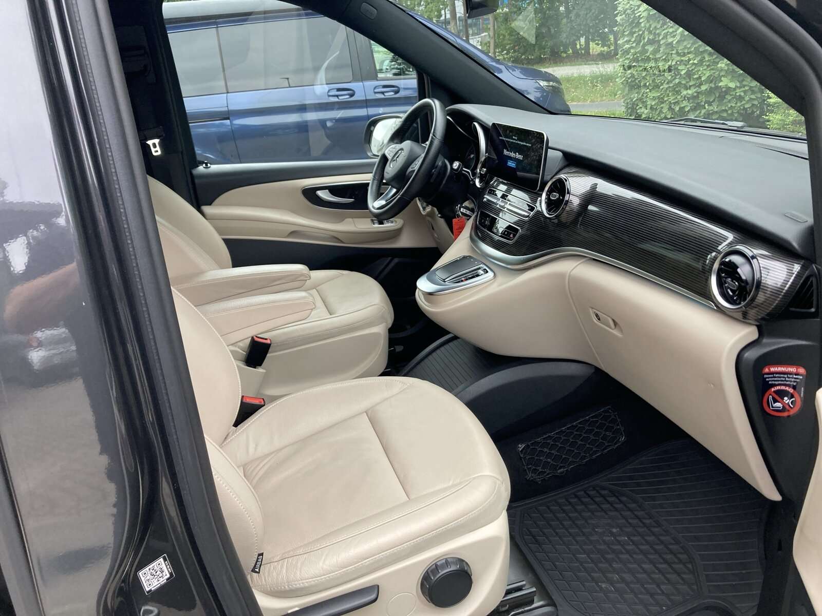 Mercedes-Benz V 220